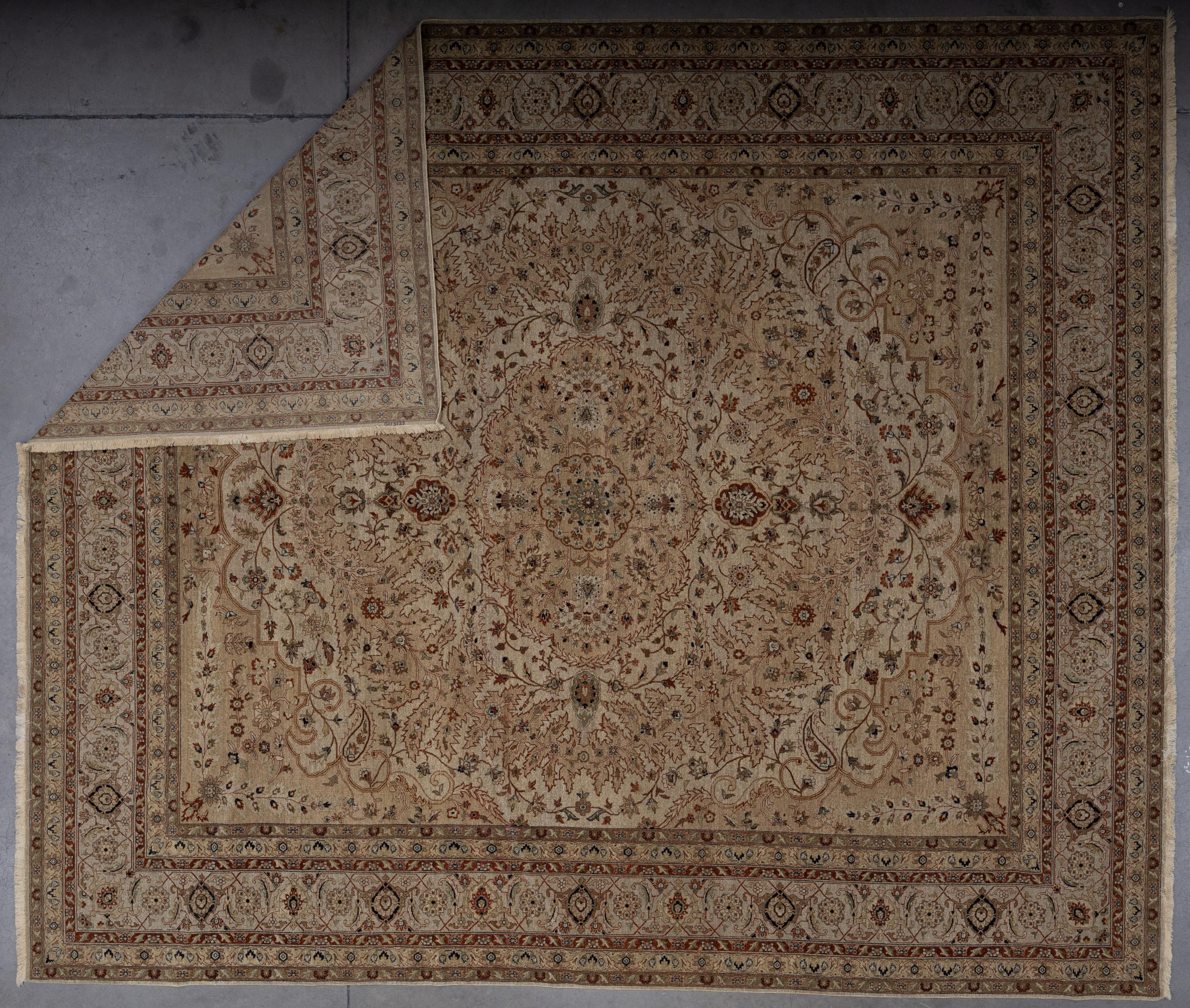 Tissé à la main Shahabas du 21e siècle en vente