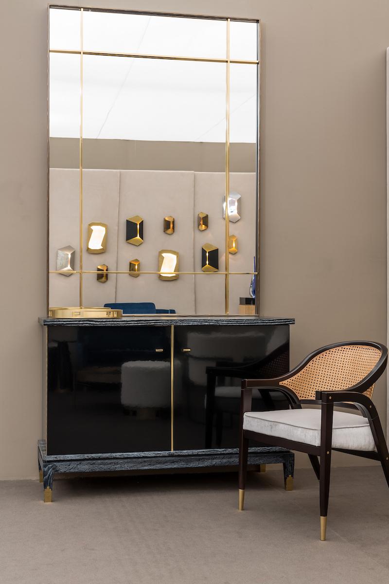 Miroir pointu du 21e siècle, en bronze oxydé sculpté, par Duistt

Le miroir SHARP, fabriqué avec une grande attention aux détails, est une pièce sophistiquée avec des détails discrets mais luxueux dans un style exceptionnel sans effort. Il est