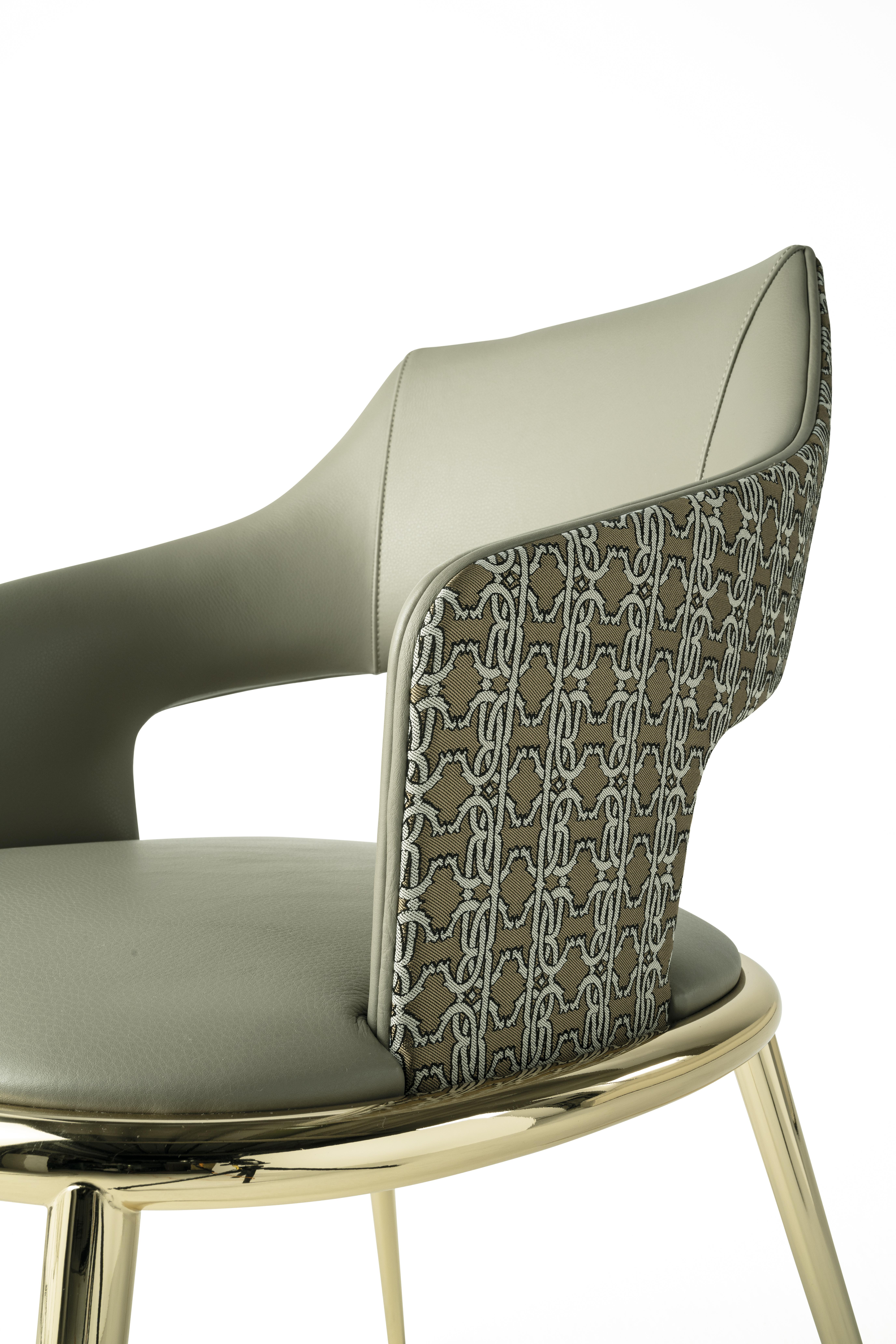 Contemporary 21st Century Shira Chair in Leather by Roberto Cavalli Home Interiors For Sale