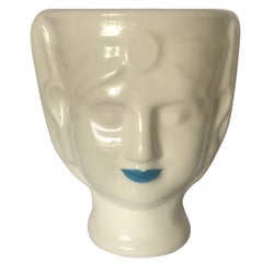 Vaso in ceramica con design a testa di moro siciliano del 21° secolo, fatto a mano in Italia