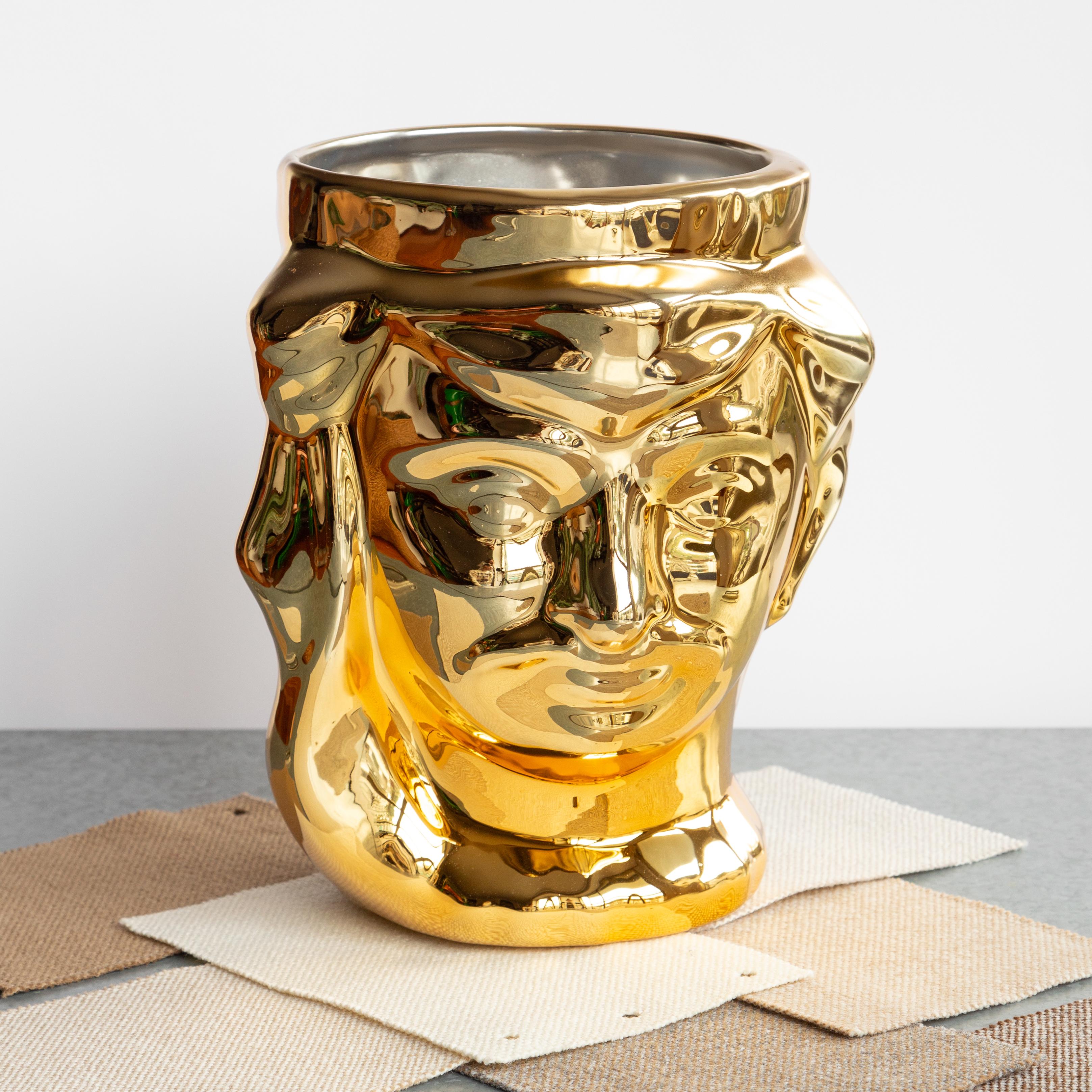 21e siècle, Tête de moine sicilienne. Vases céramique, or. Fabriquée à la main en Italie  en vente 1