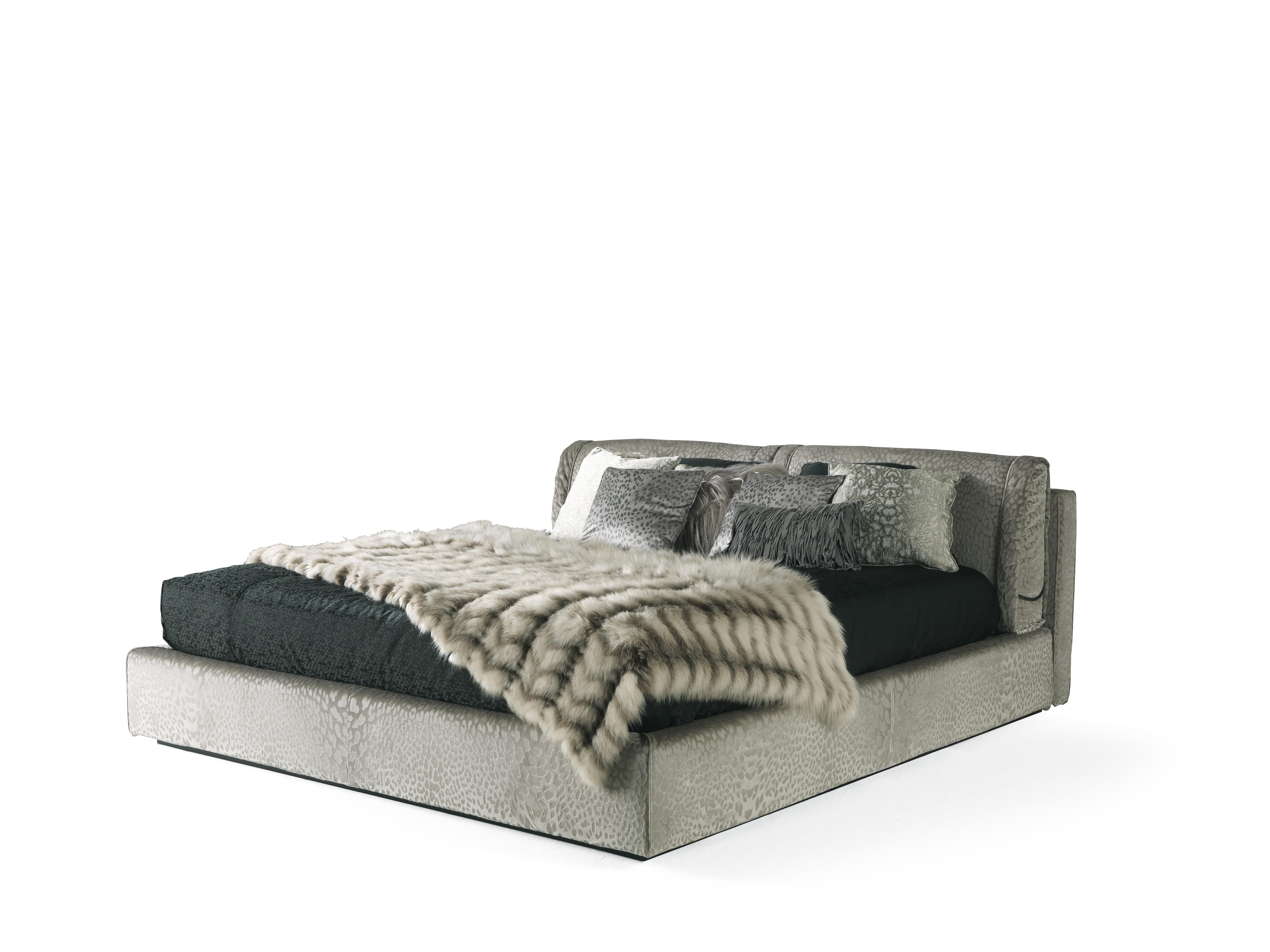 Smoking Bed (for mattress 200 x 200) with structure in solid poplar wood and expansive polyurethane foam. Upholstery in fabric cat. B Velvet Paul Jaguar Printed col. 437 Tortora. Metal counterweight with Chrome finishing and upholstery in fabric