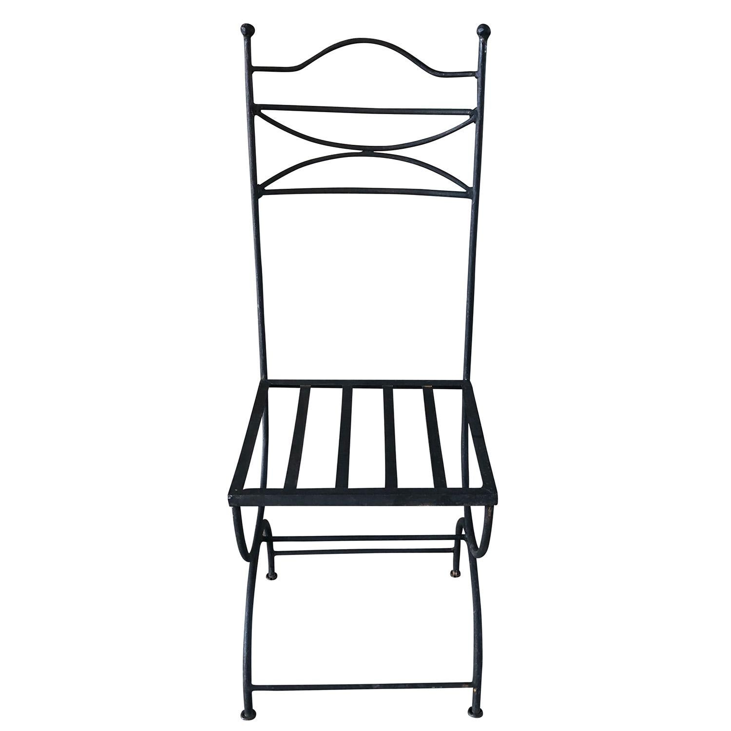 Mauresque Ensemble de dix chaises d'appoint en fer, Espagne, 21e siècle en vente