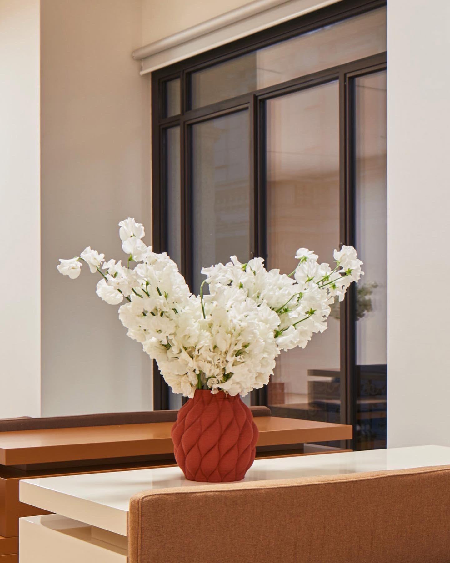 italien Vase Mumbai du 21e siècle, fabriqué à la main, Italie en vente