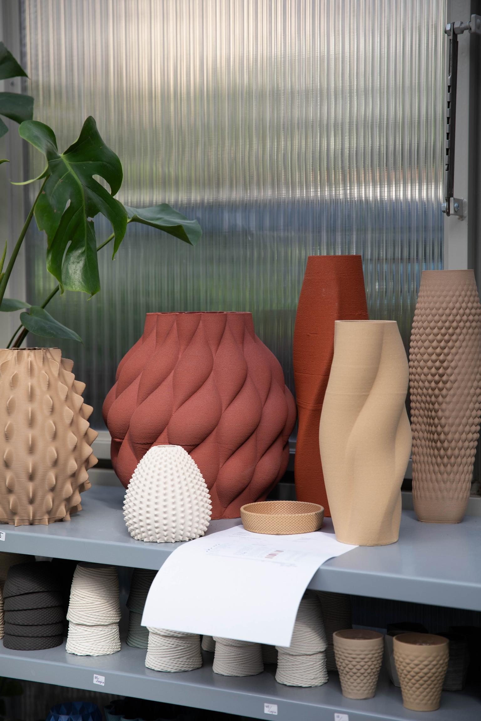 XXIe siècle et contemporain Vase Mumbai du 21e siècle, fabriqué à la main, Italie en vente