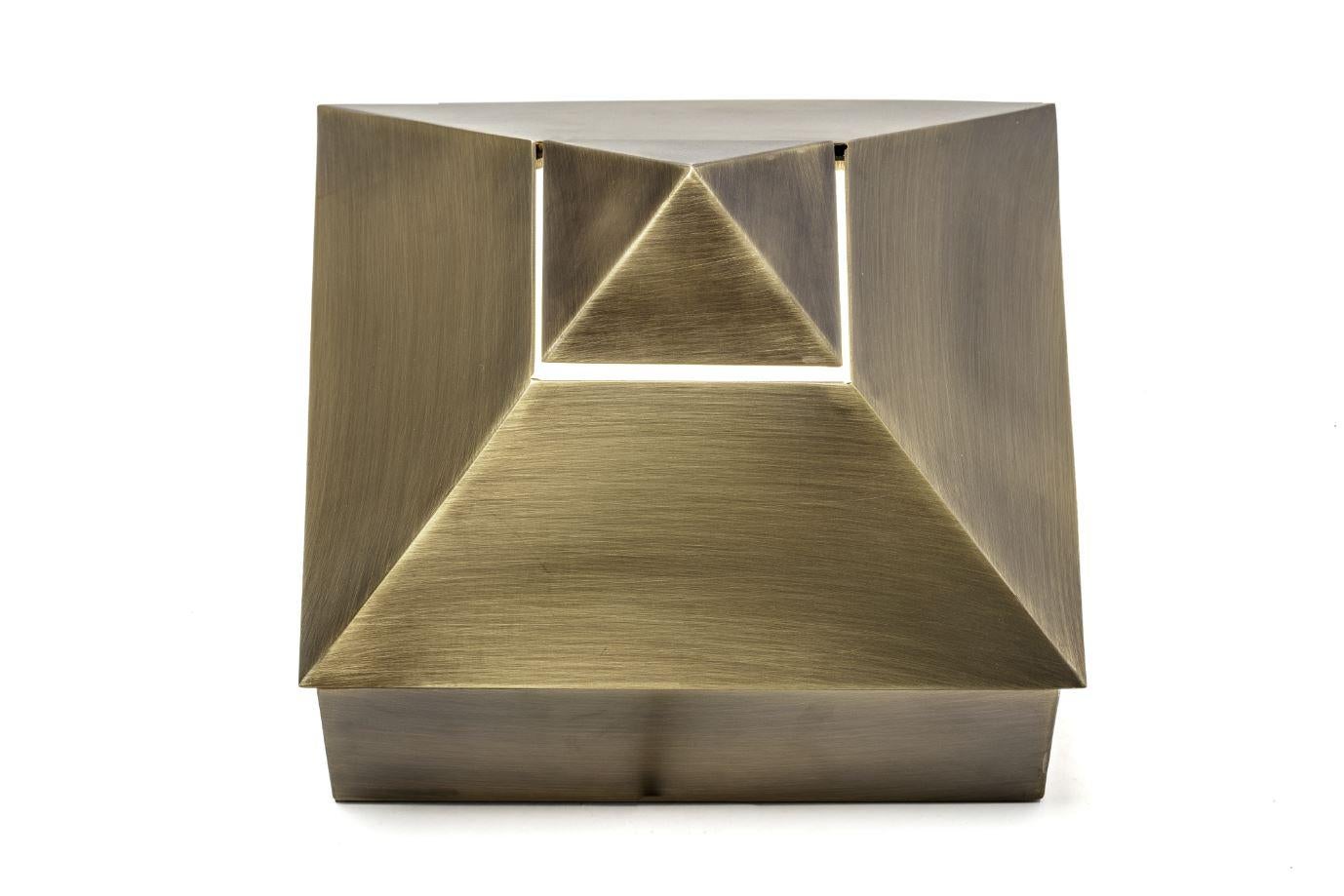 Stud Sconce, in Light Bronze Structure, Handcrafted in Portugal by Duistt

Stud is a modern and functional wall sconce that will add a touch of glamour and stylishness to any environment. Crafted with great attention to details throught a delightful