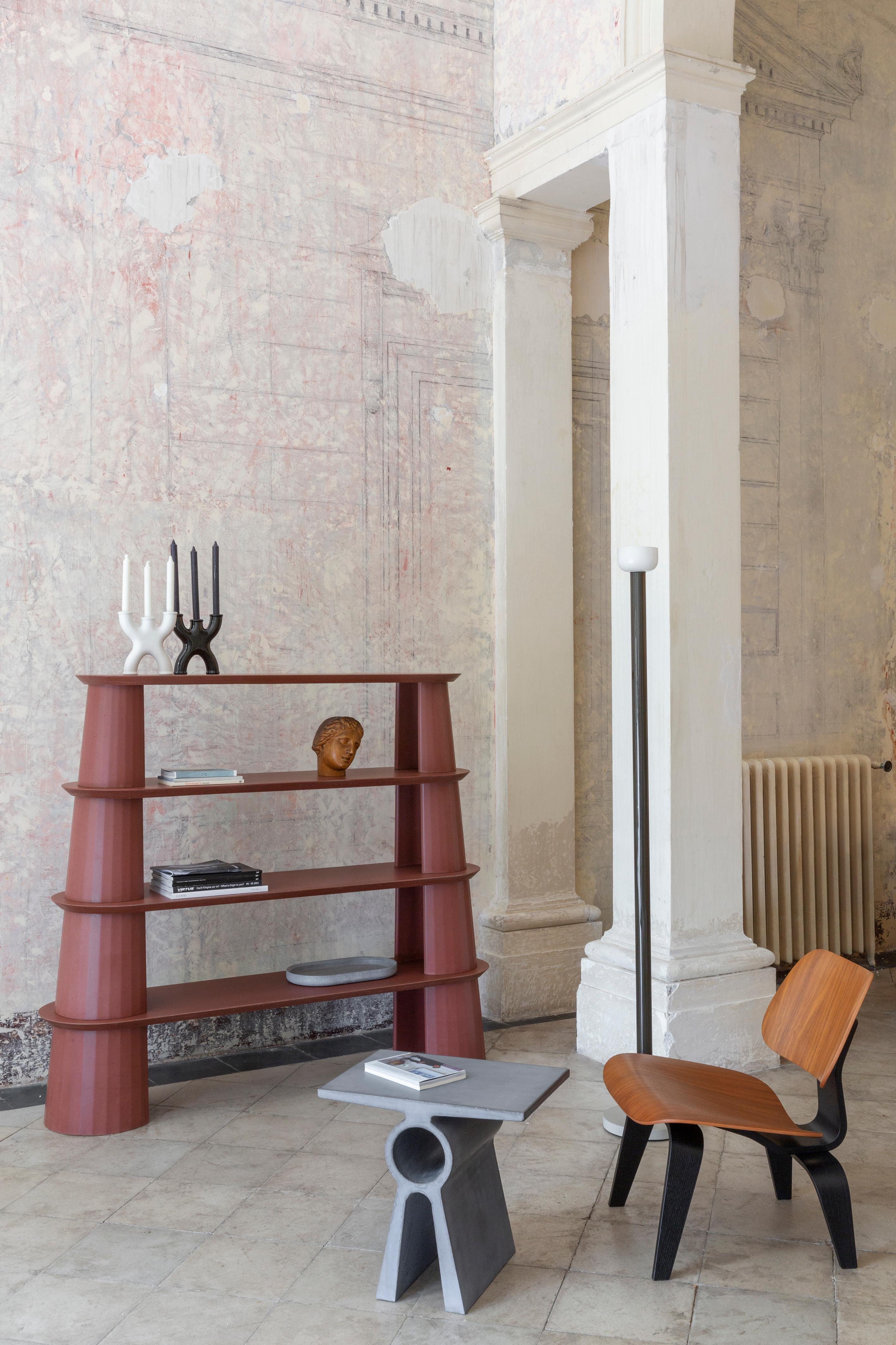21st Century Studio Irvine Fusto Bookcase Concrete Bookshelves Brick Red Cement In New Condition For Sale In Rome, Lazio