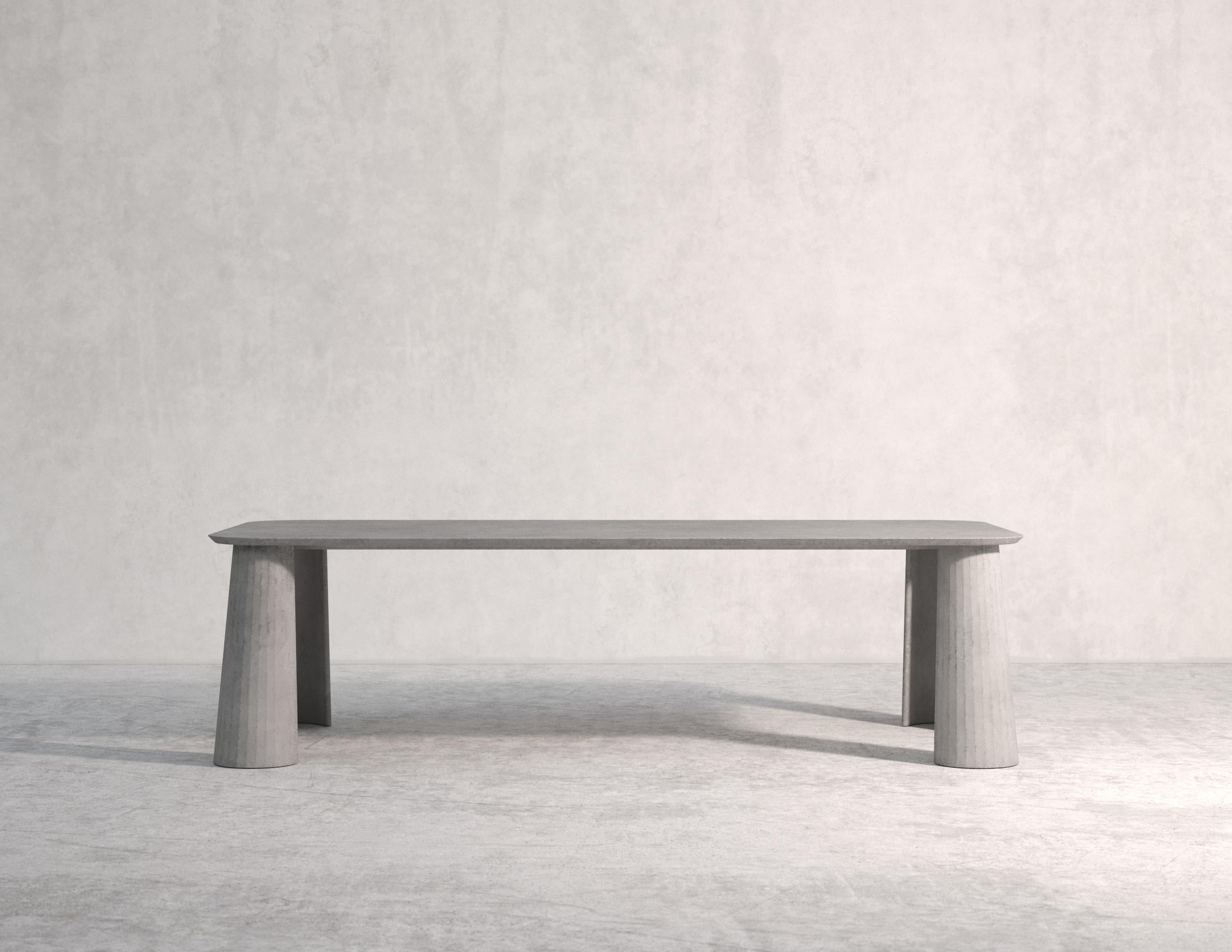 21St Century Studio Irvine Fusto Table de salle à manger rectangulaire en béton Ciment vert en vente 1