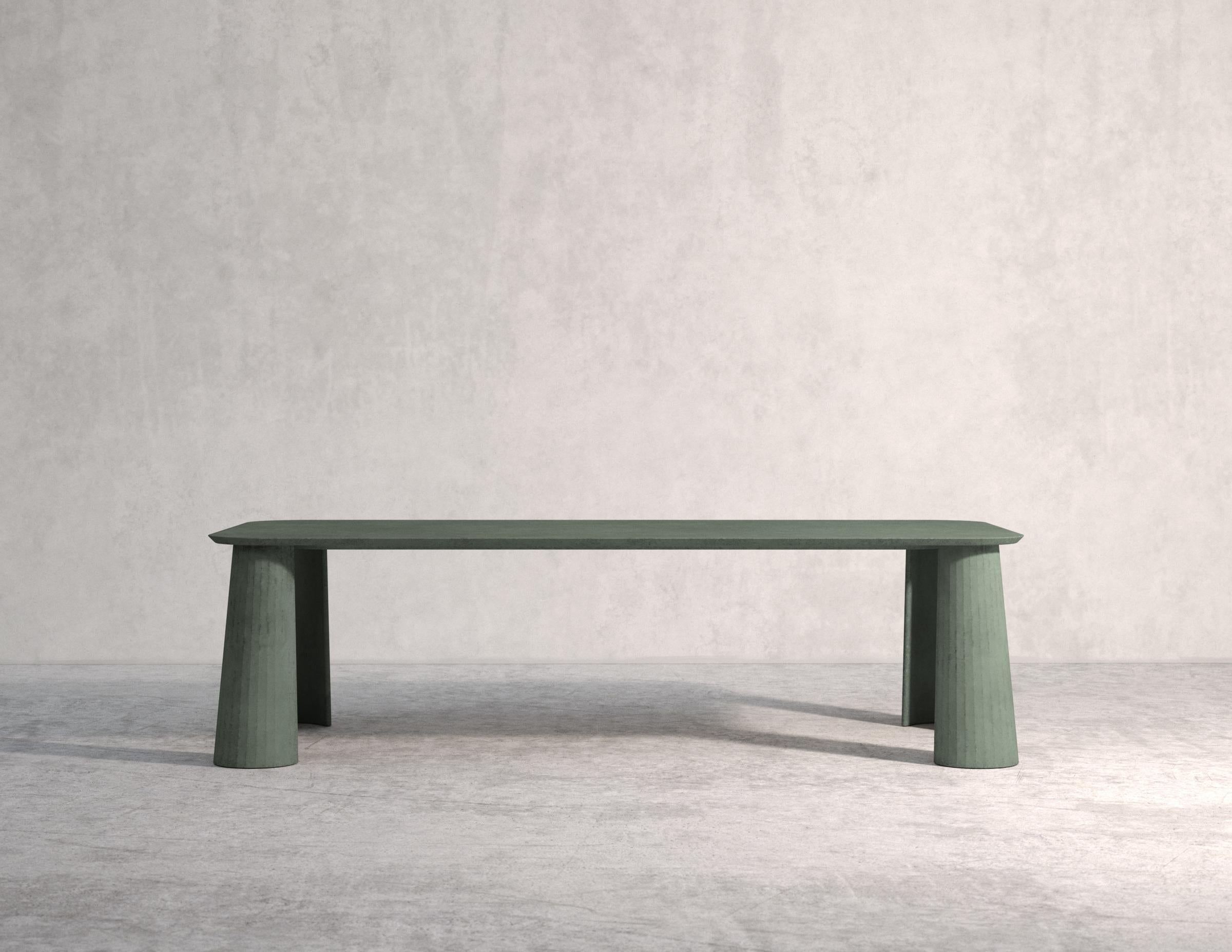 Table de salle à manger rectangulaire en ciment brun de Studio Irvine Fusto du 21e siècle en vente 2
