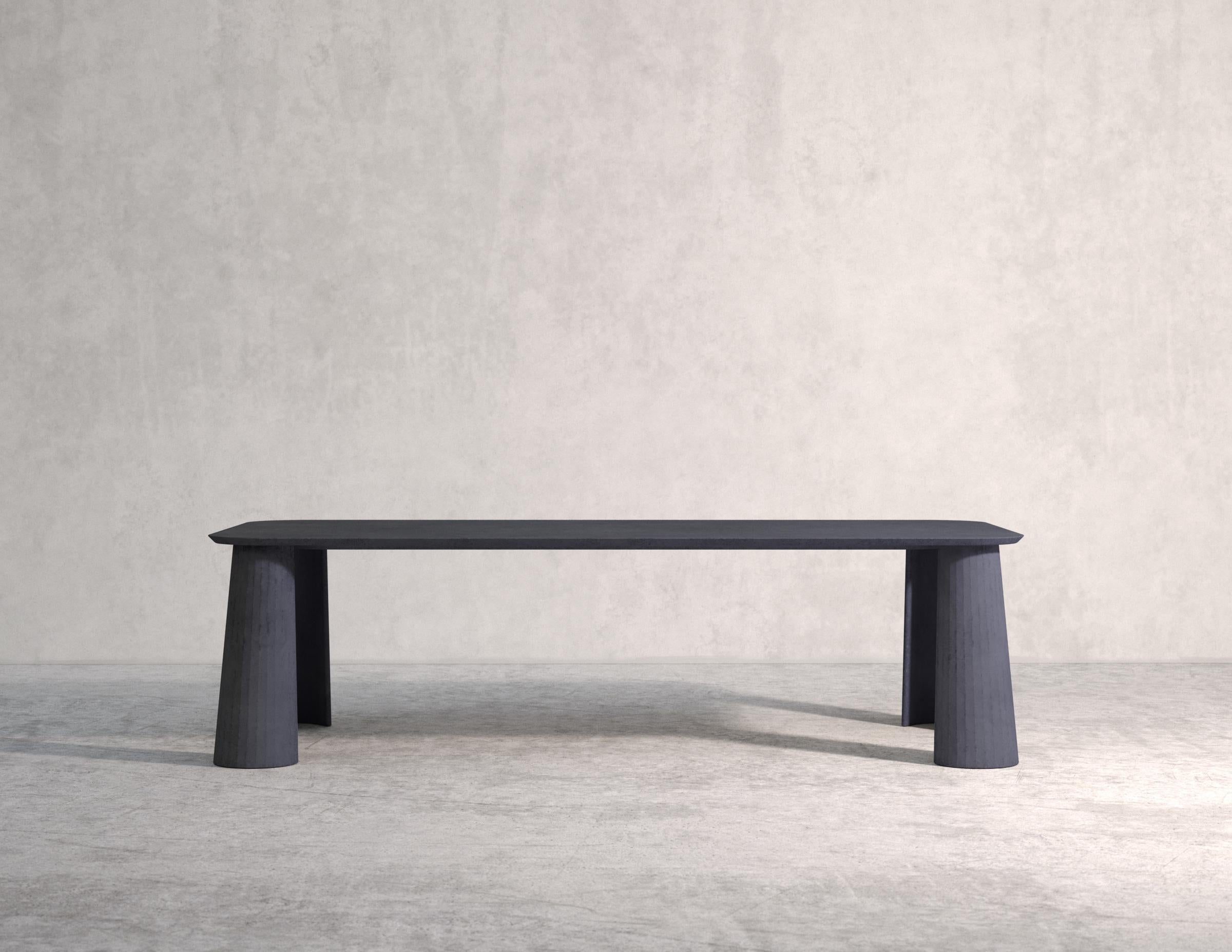 Table de salle à manger rectangulaire en ciment brun de Studio Irvine Fusto du 21e siècle en vente 1