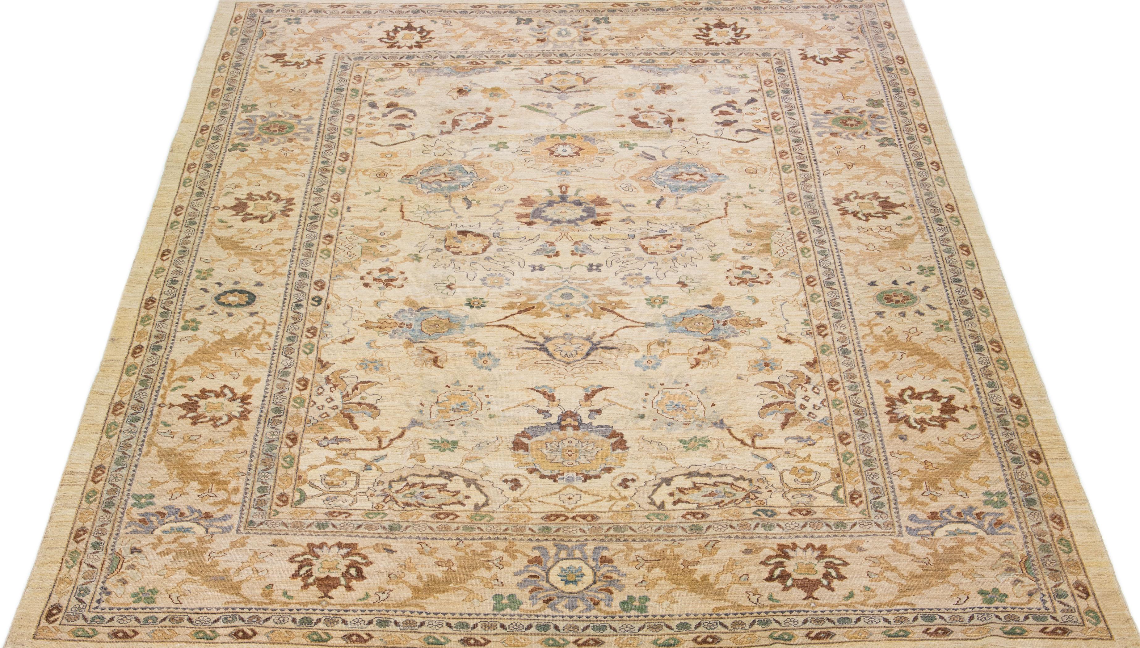Hand-Knotted 21st Century Sultanabad Beige Handmade Persian Wool Rug with Floral Motif For Sale