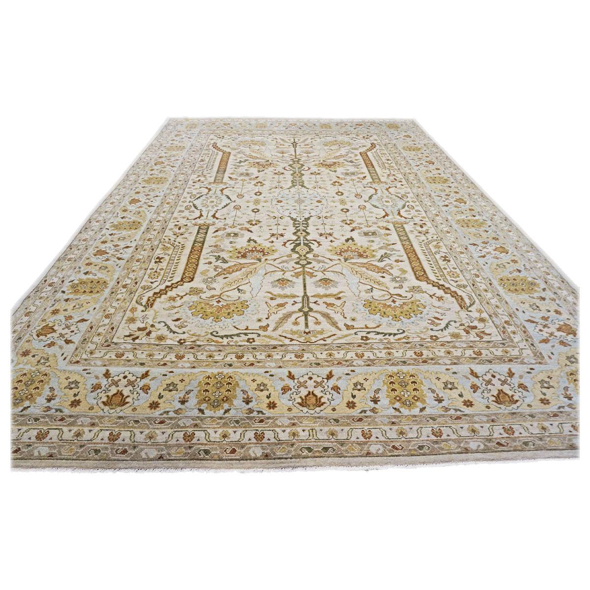  Ashly Fine Rugs presents an antique recreation of an original Persian Sultanabad. Part of our own previous production, this antique recreation was thought of and created in-house and 100% handmade in Afghanistan by master weavers. Sultanabads are