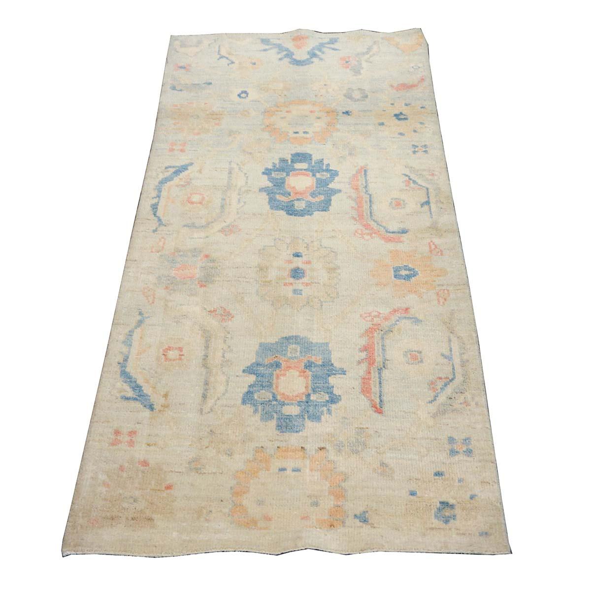 21st Century Sultanabad Master 3x6 Light Blue & Multi Color Runner Rugs fatto a mano In condizioni ottime in vendita a Houston, TX