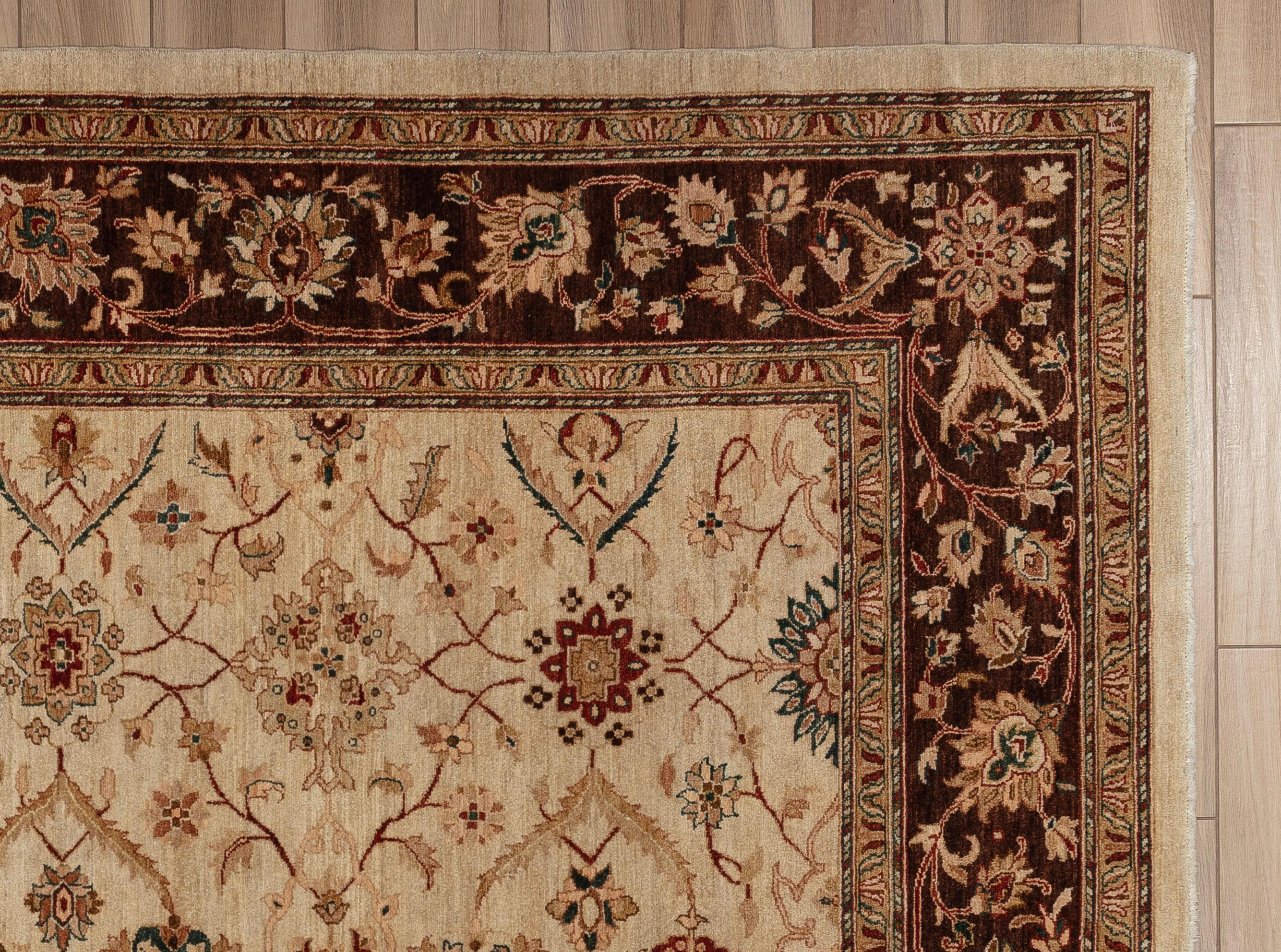 Pakistanais Tapis Sultanabad du 21e siècle en vente