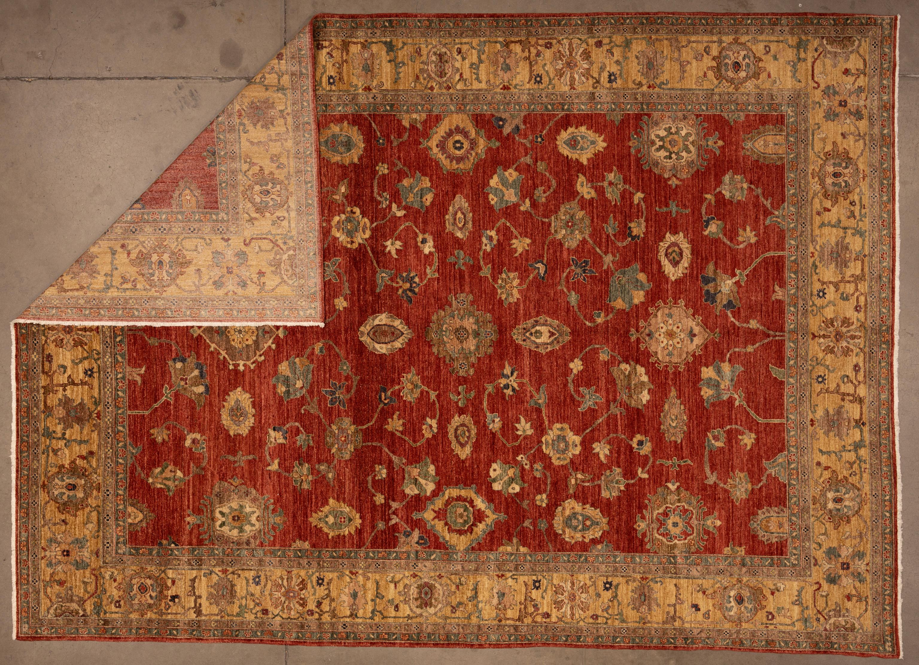 21st Century Sultanabad Rug In New Condition For Sale In Paradise Valley, AZ