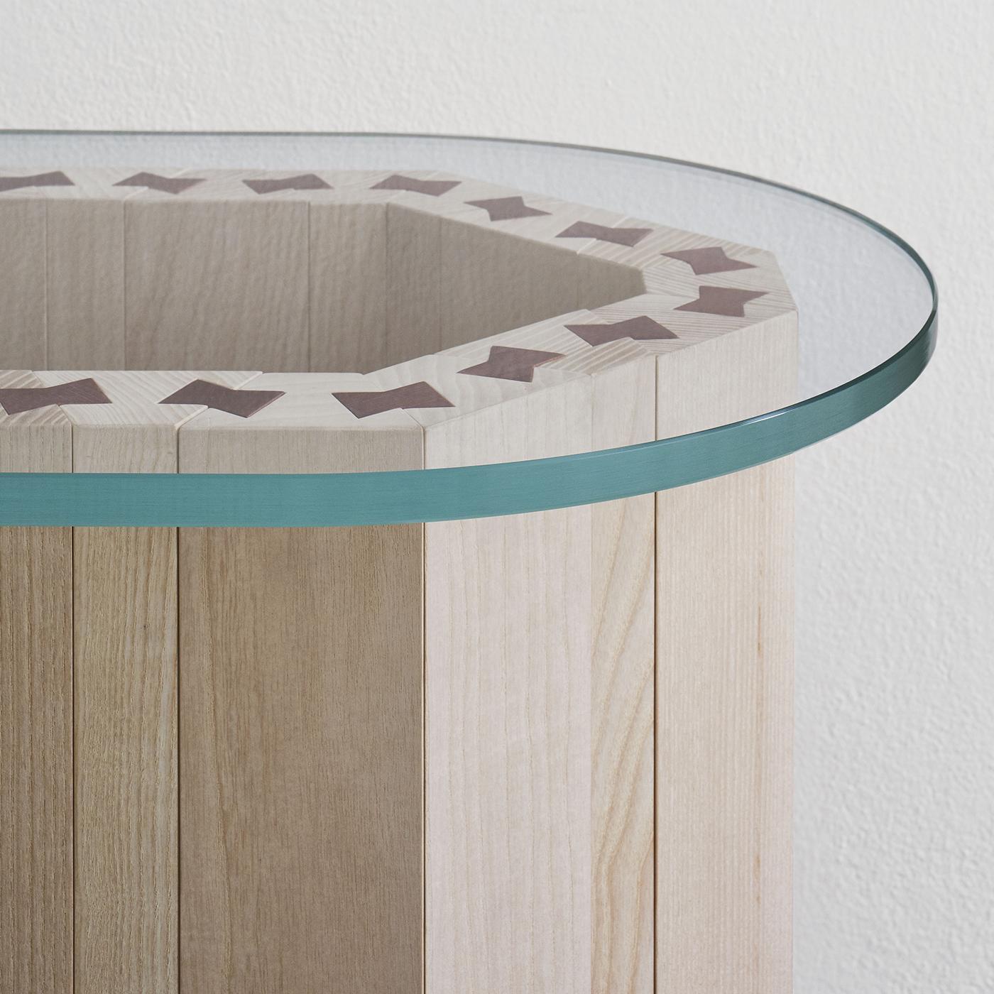 21st Century Swallow, Beech and Solid Ash  Wood Coffee Table Lacquered Glass Top For Sale 1