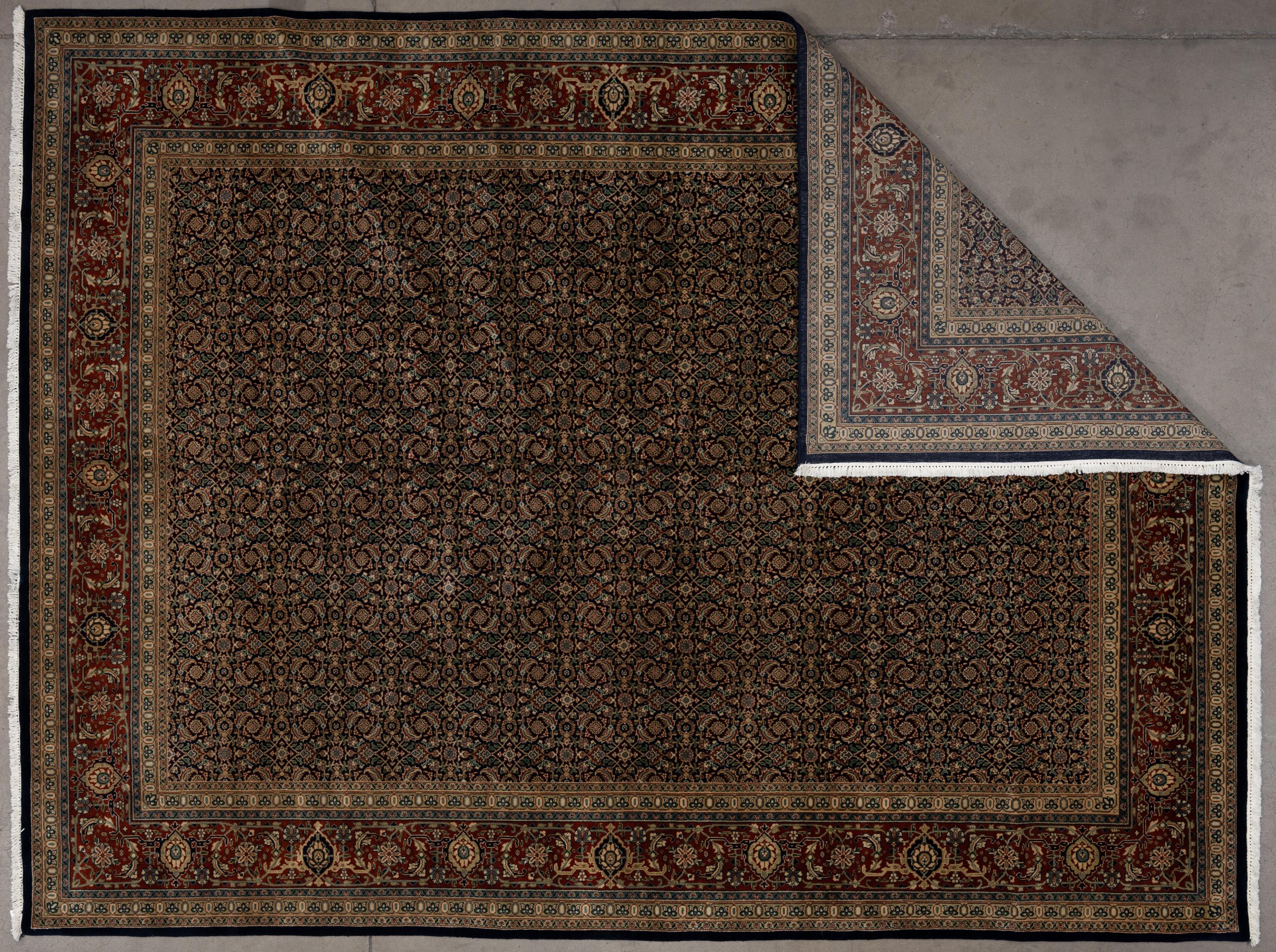 Tabriz-Teppich des 21. Jahrhunderts (Handgewebt) im Angebot