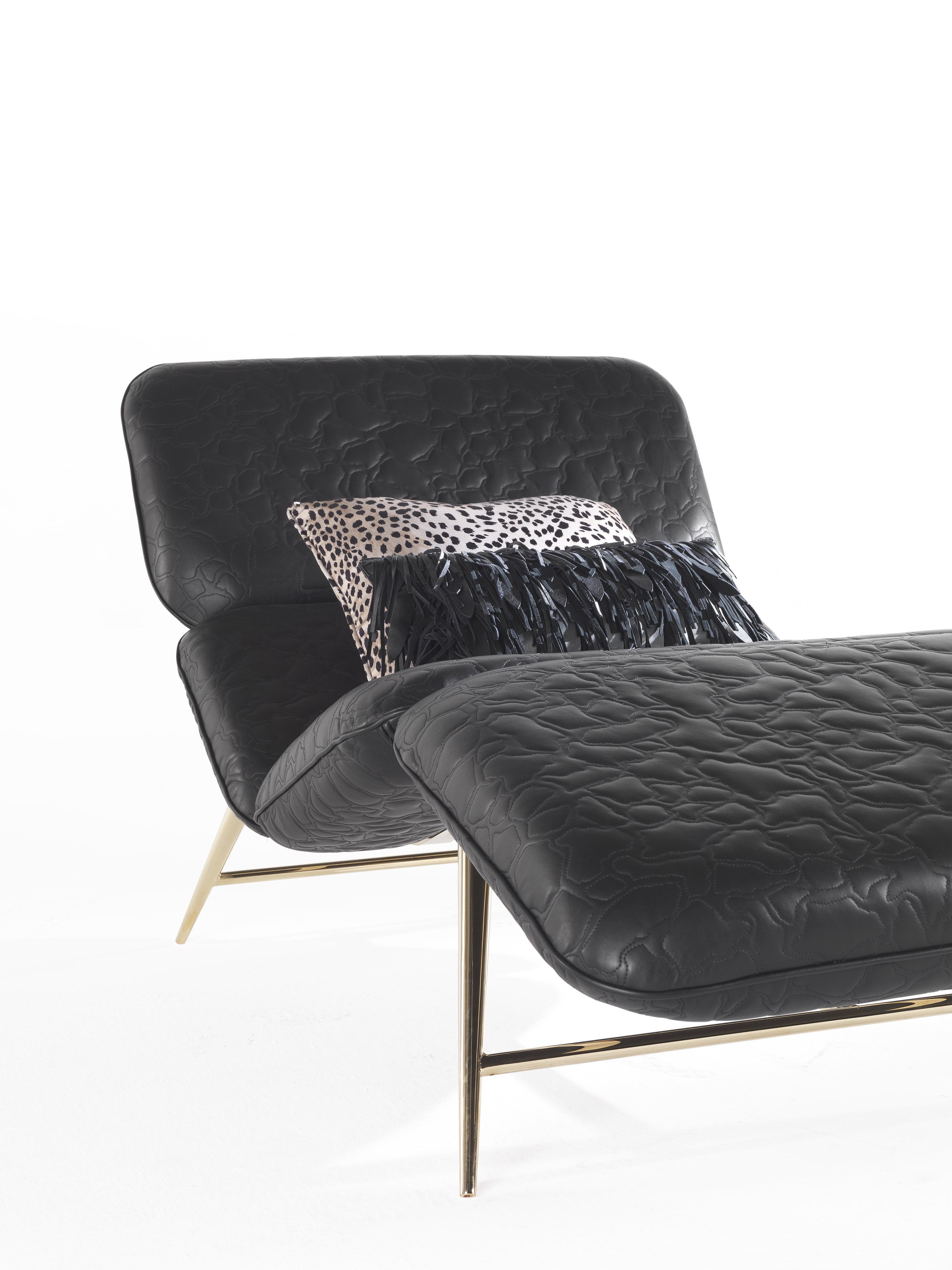 Modern 21st Century Tahiti Chaise Lounge in Leather by Roberto Cavalli Home Interiors For Sale