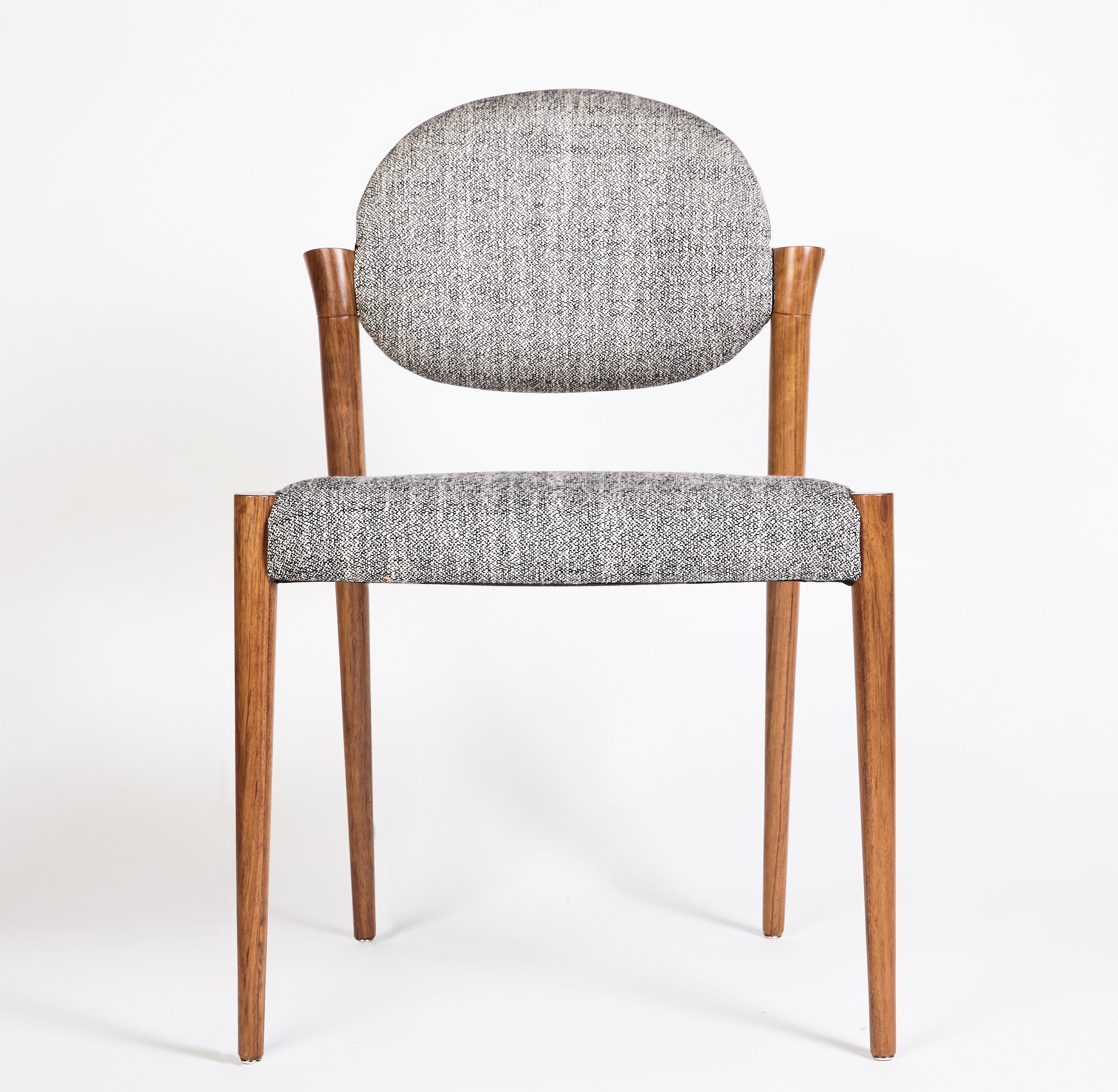 Tanoco Kleiner Stuhl, 21. Jahrhundert, Satiniertes Mutenye-Holz, von Duistt (Moderne der Mitte des Jahrhunderts) im Angebot