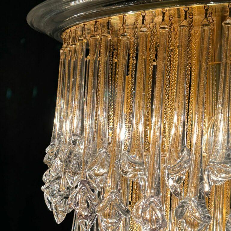 Italian Murano Glass Teardrop Chandelier, by Designer Paolo Venini In Good Condition In Vancouver, British Columbia