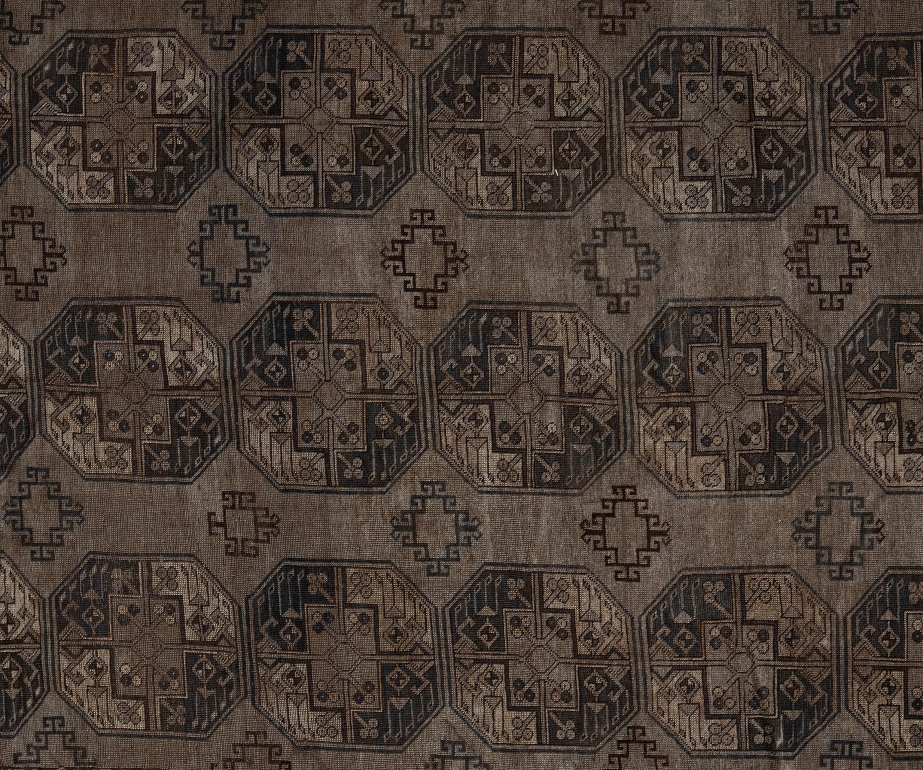 This beautiful Indian Tekeh rug features a large geometric center medallion with elaborate borders. Woven using fine locally sourced handspun wool for both pile and foundation and using all-natural dyes.

Size - 3'6