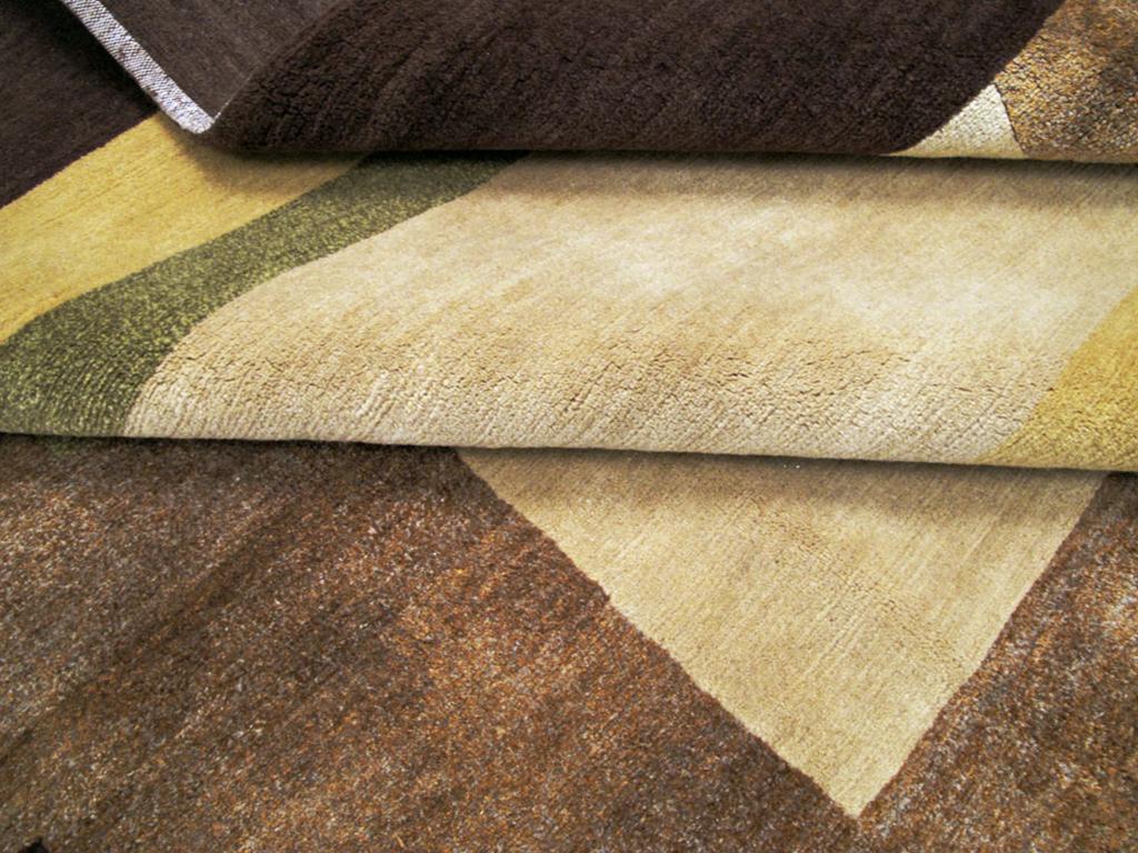 21st Century Tibetan Art Deco Square Large Room Size Carpet (21. Jahrhundert und zeitgenössisch) im Angebot