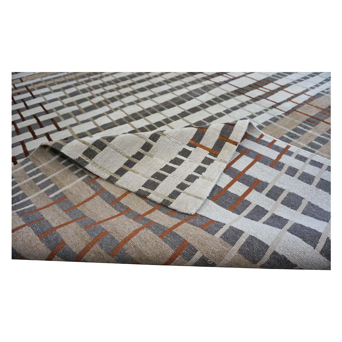 Tapis tibétain moderne du 21e siècle en laine et soie 10X14 brun clair, ivoire et rouille en vente 2