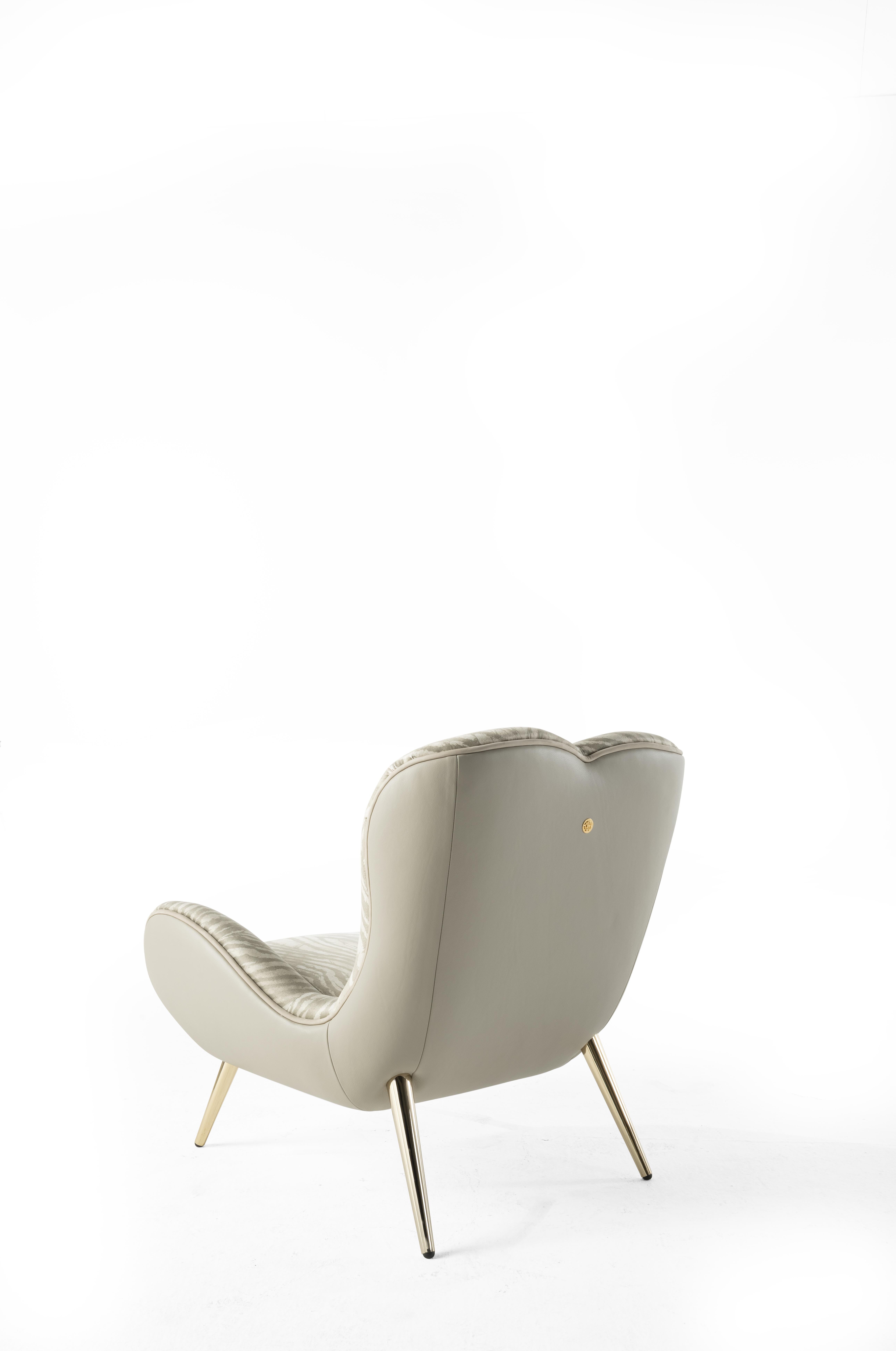 Italian 21st Century Tifnit Armchair in Leather by Roberto Cavalli Home Interiors For Sale