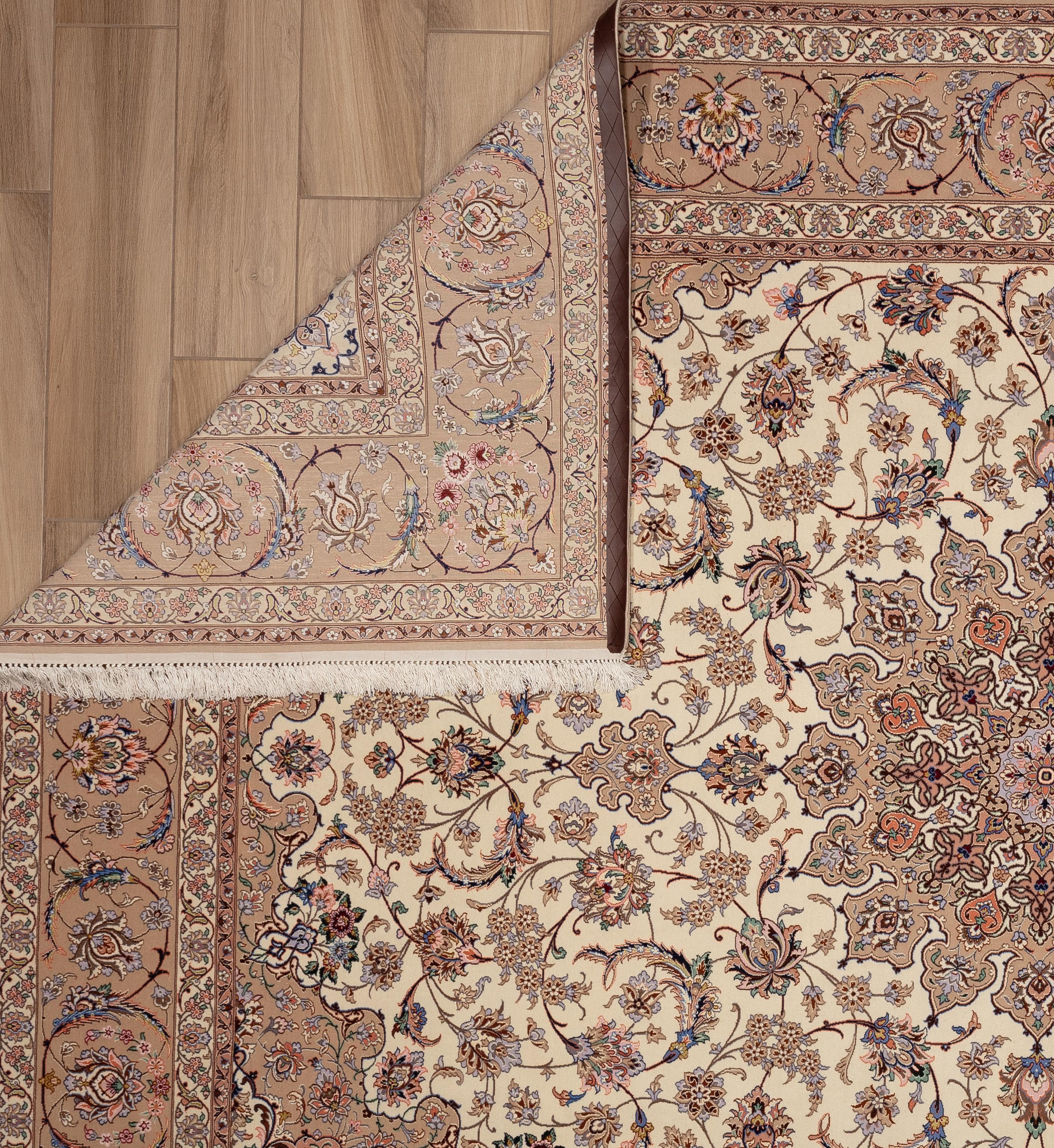 Hand-Woven 21st Century Traditional Rug For Sale