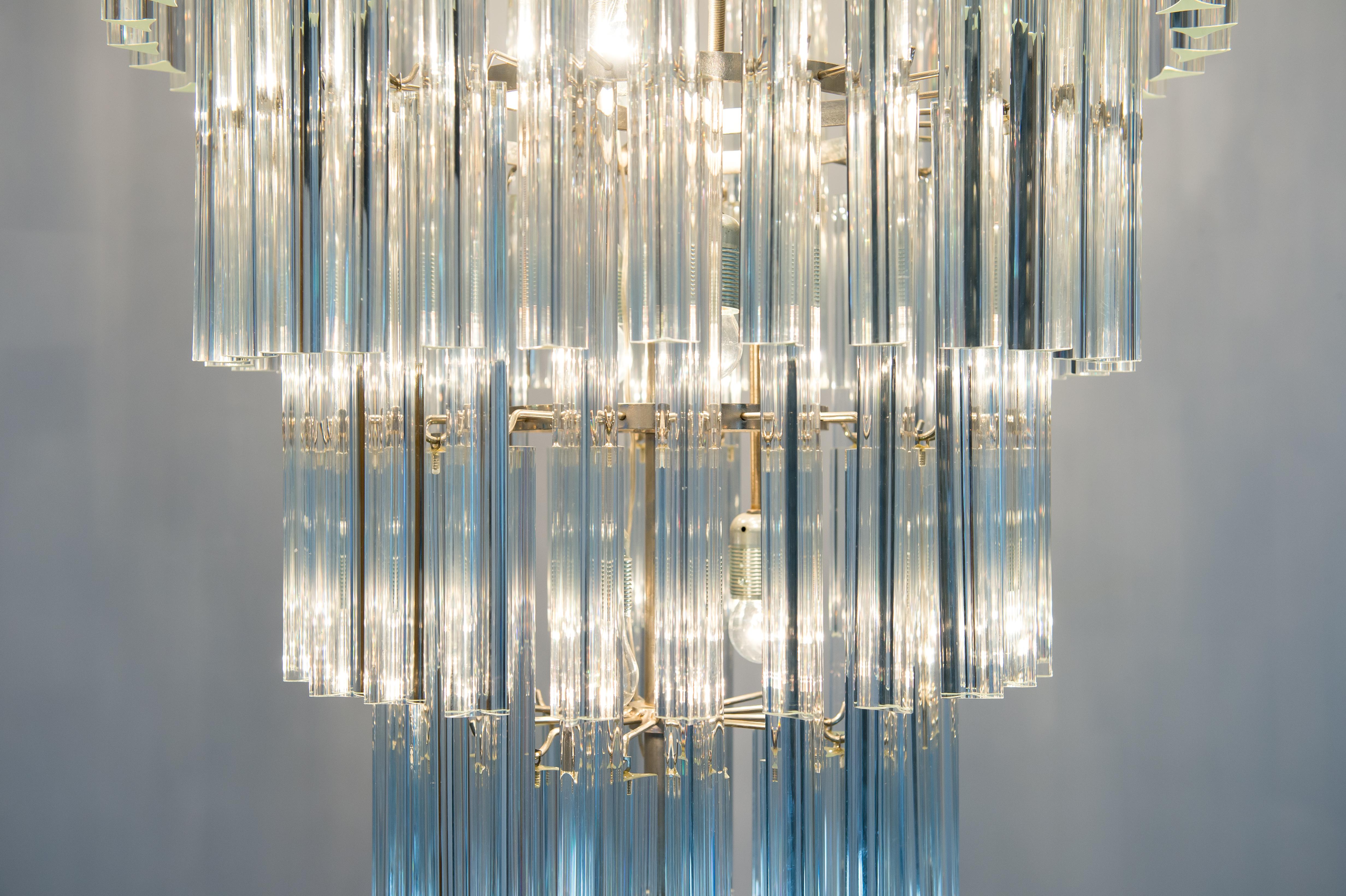 Fait main Lustre cône en verre de Murano transparent du 21e siècle, fabriqué à Venise en vente