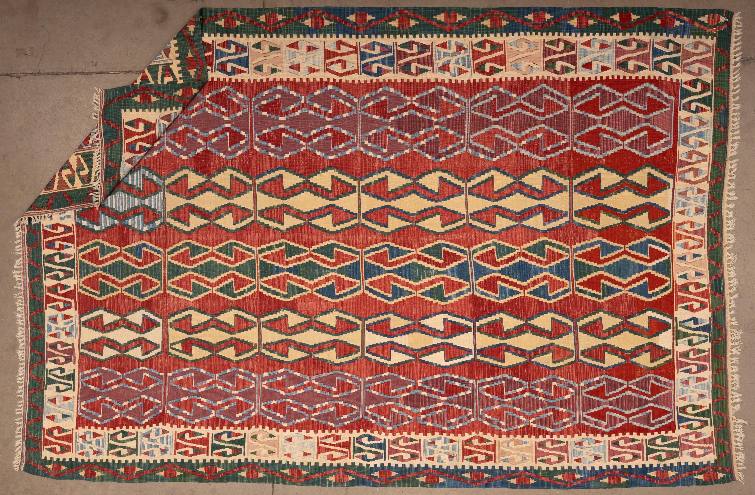 Tessuto a mano Kilim tribale del 21° secolo in vendita