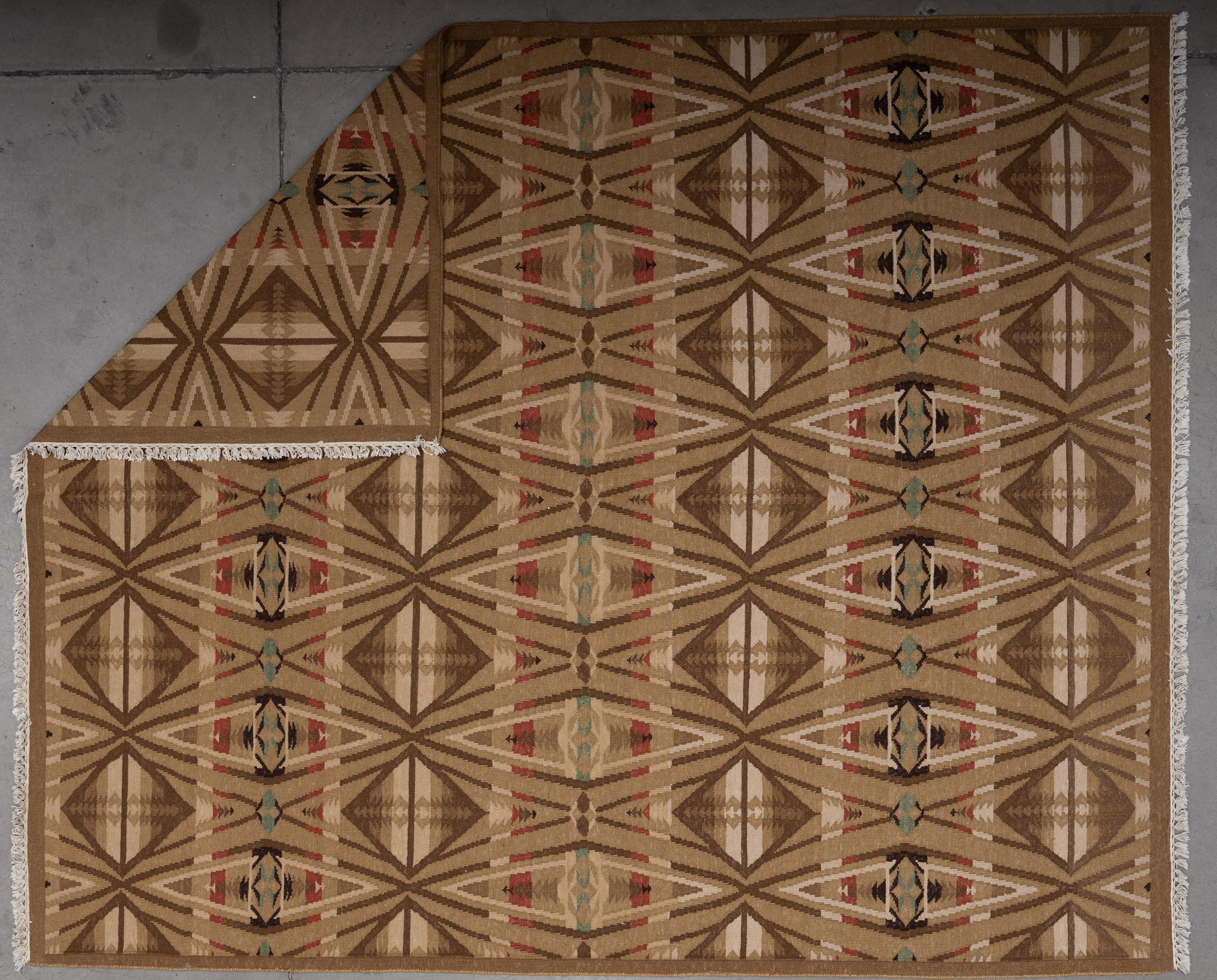 Stammes-Kilim des 21. Jahrhunderts (Handgewebt) im Angebot