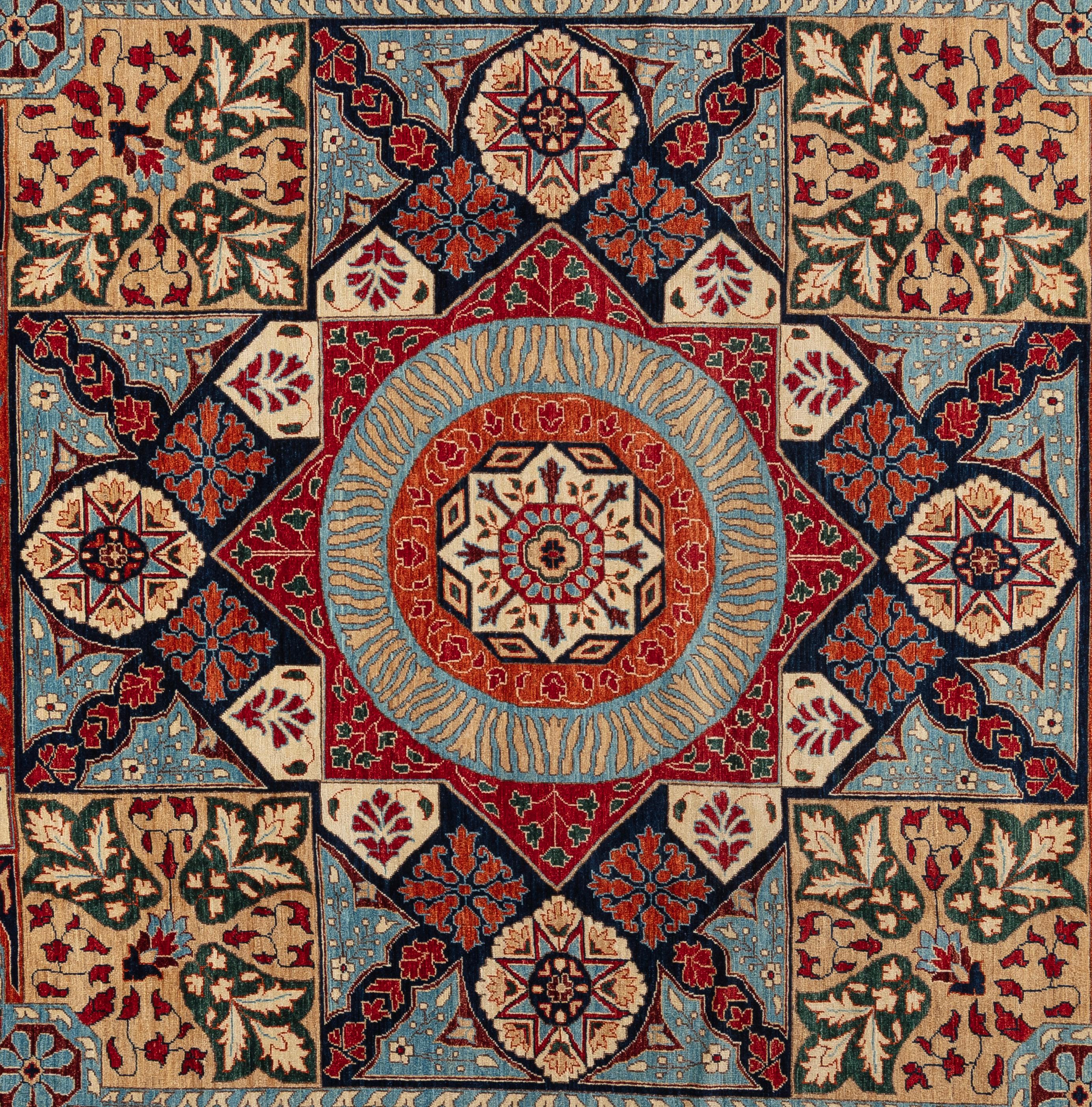 Esta alfombra está tejida a mano y muestra una interpretación atrevida y contemporánea del diseño geométrico tradicional. Un llamativo ritmo visual que atrae la mirada manteniendo una simetría equilibrada. Tejida para ofrecer durabilidad y