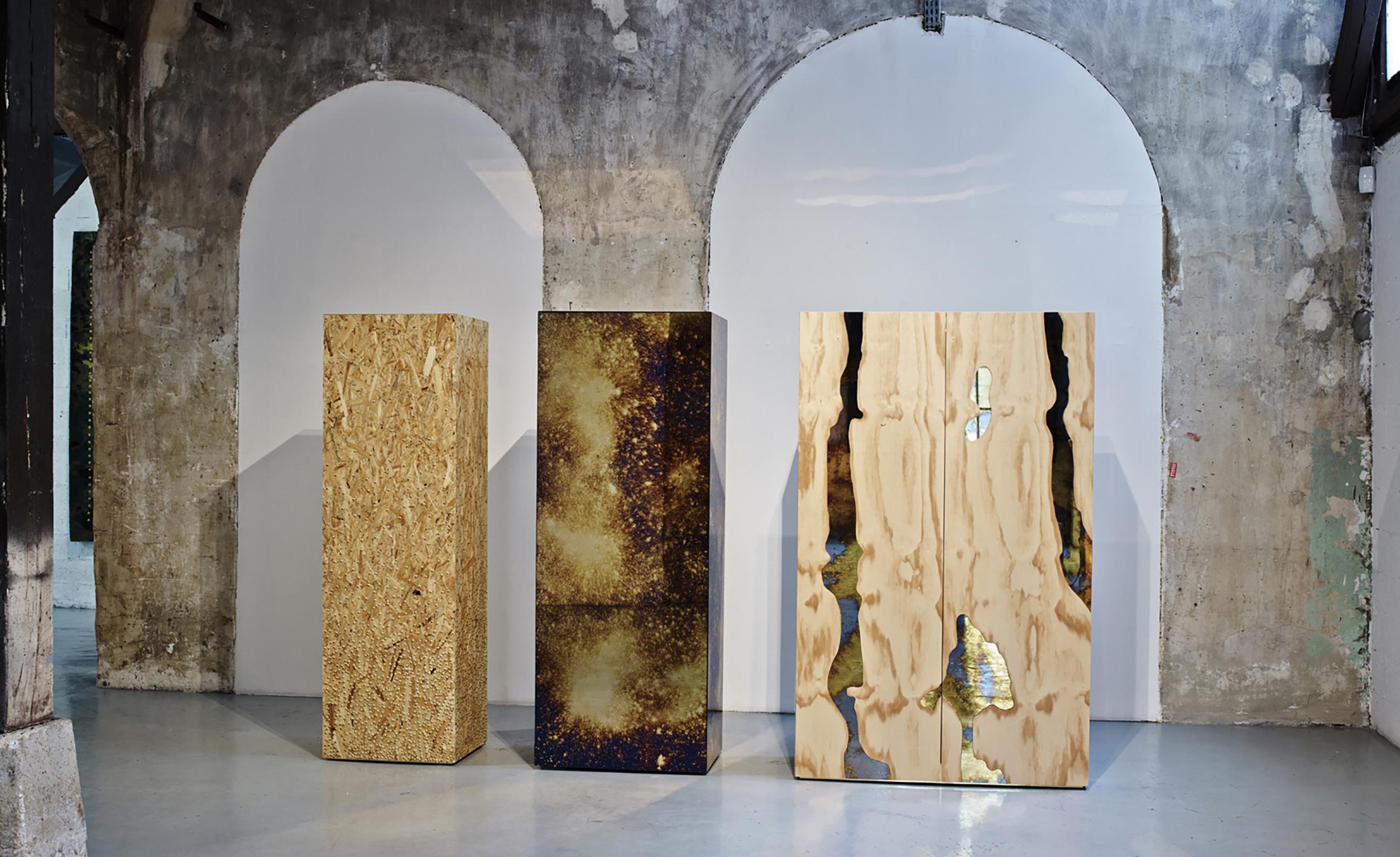 XXIe siècle et contemporain Meuble de rangement en bois triptyque du 21e siècle avec miroir antique