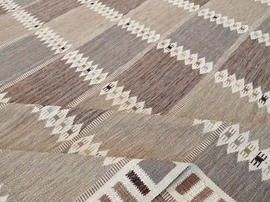 Türkischer Flachgewebe-Kilim-Teppich des 21. Jahrhunderts in Übergröße (Wolle) im Angebot