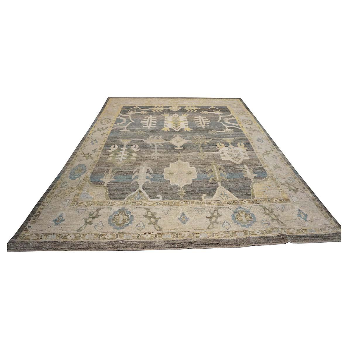 21st Century Turkish Oushak 10X13 Gold, Ivory & Charcoal Handmade Area Rug (Tapis de zone turc Oushak 10X13 or, ivoire et charbon de bois) Excellent état - En vente à Houston, TX