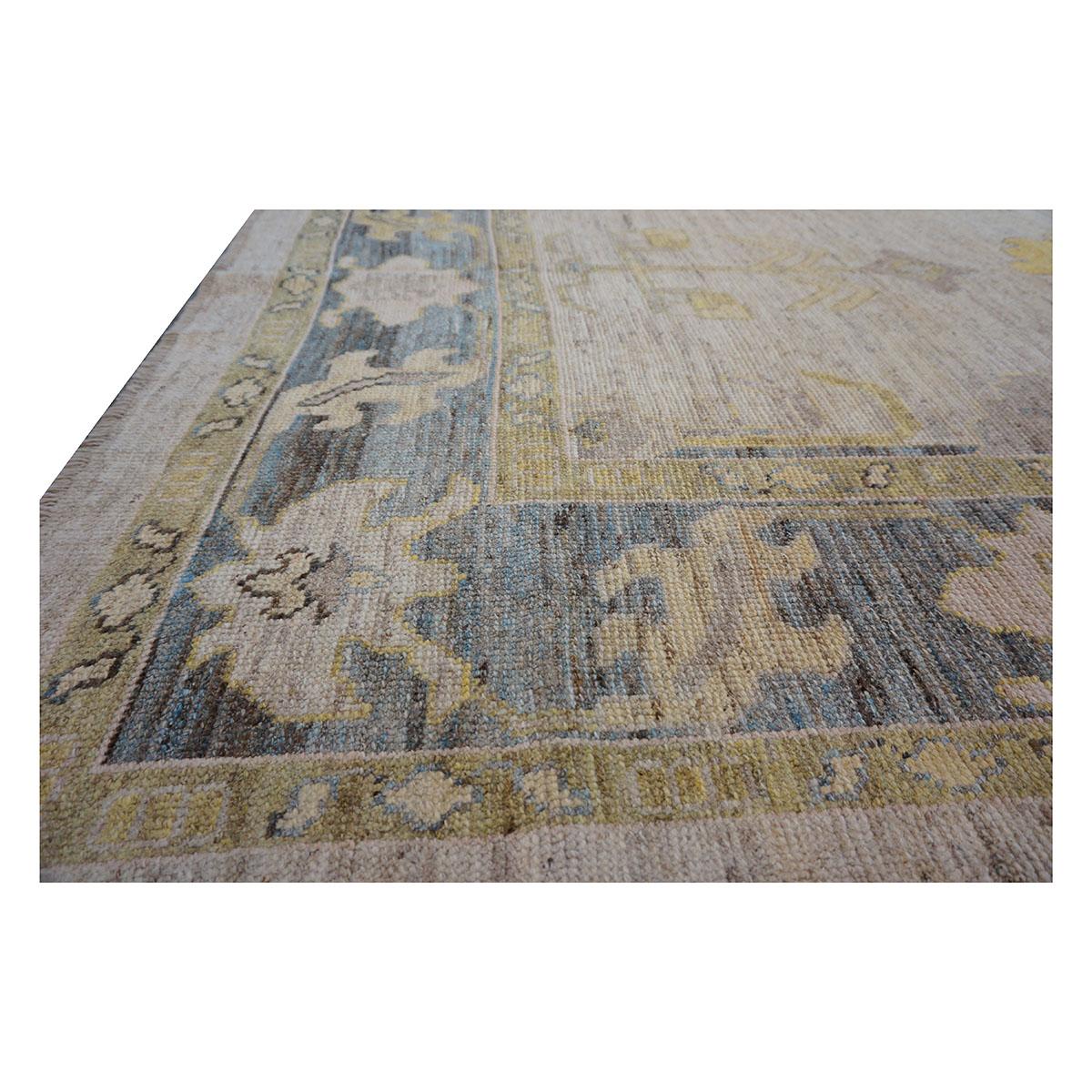 21st Century Turkish Oushak 10x13 Ivory, Grey, & Yellow Handmade Area Rug In Good Condition For Sale In Houston, TX