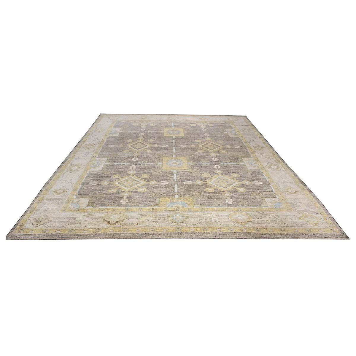 21st Century Turkish Oushak 10x13 Tuape, Ivory, & Yellow Handmade Area Rug In Good Condition For Sale In Houston, TX
