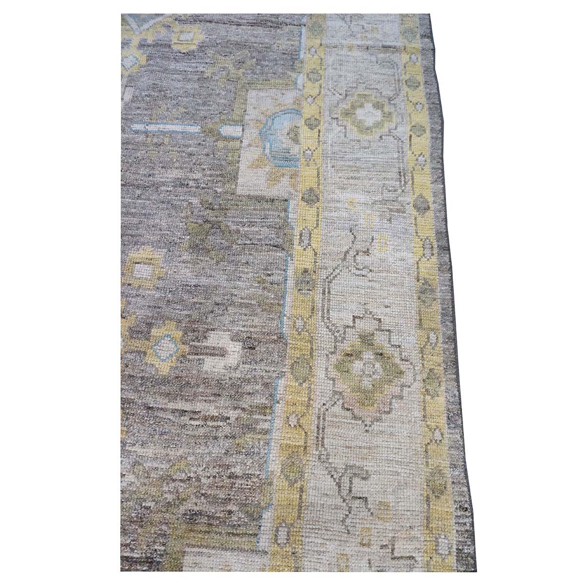 21st Century Turkish Oushak 10x13 Tuape, Ivory, & Yellow Handmade Area Rug For Sale 3