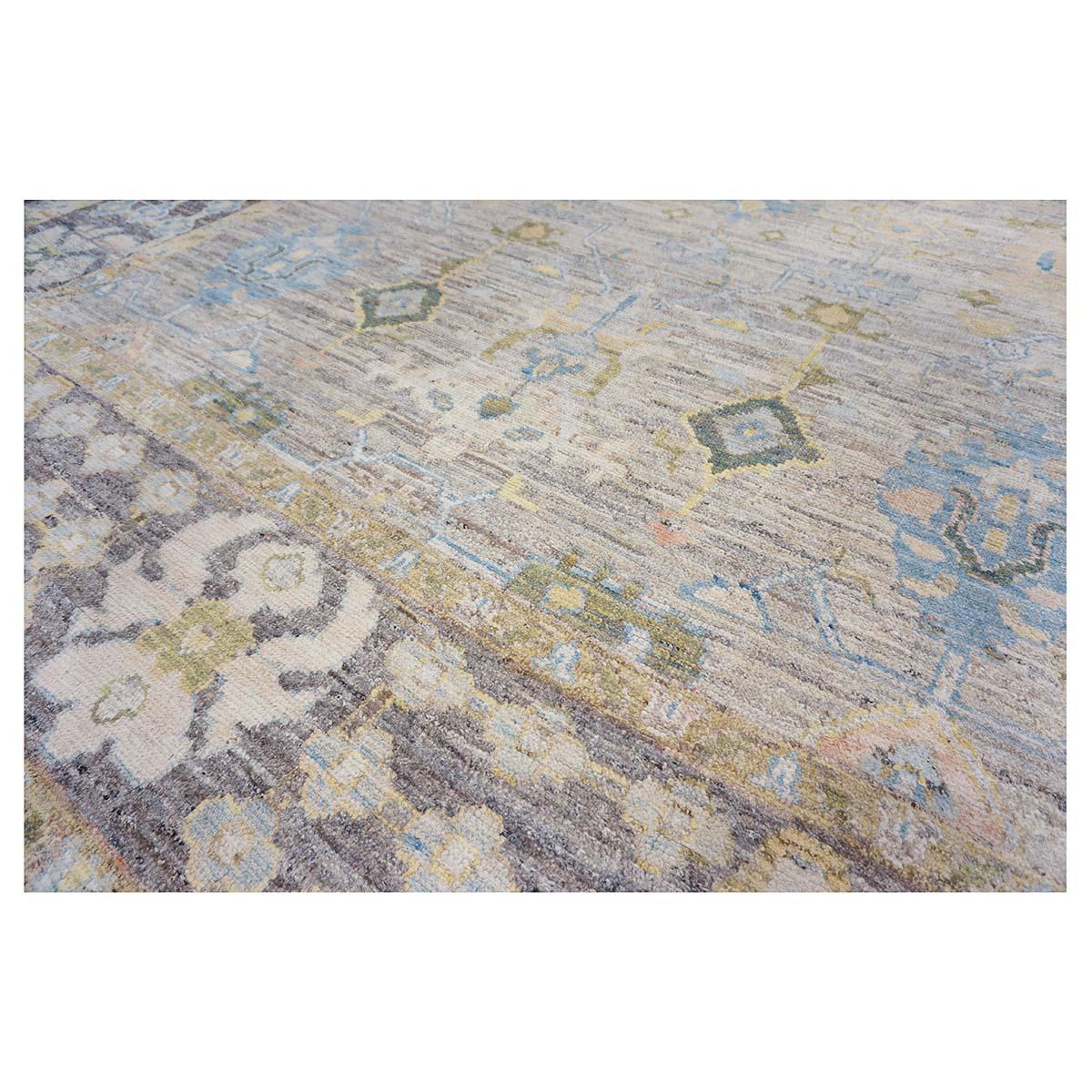 21st Century Türkisch Oushak 10X14 Elfenbein, Schiefer Blau& Khaki Handgefertigter Teppich im Angebot 1