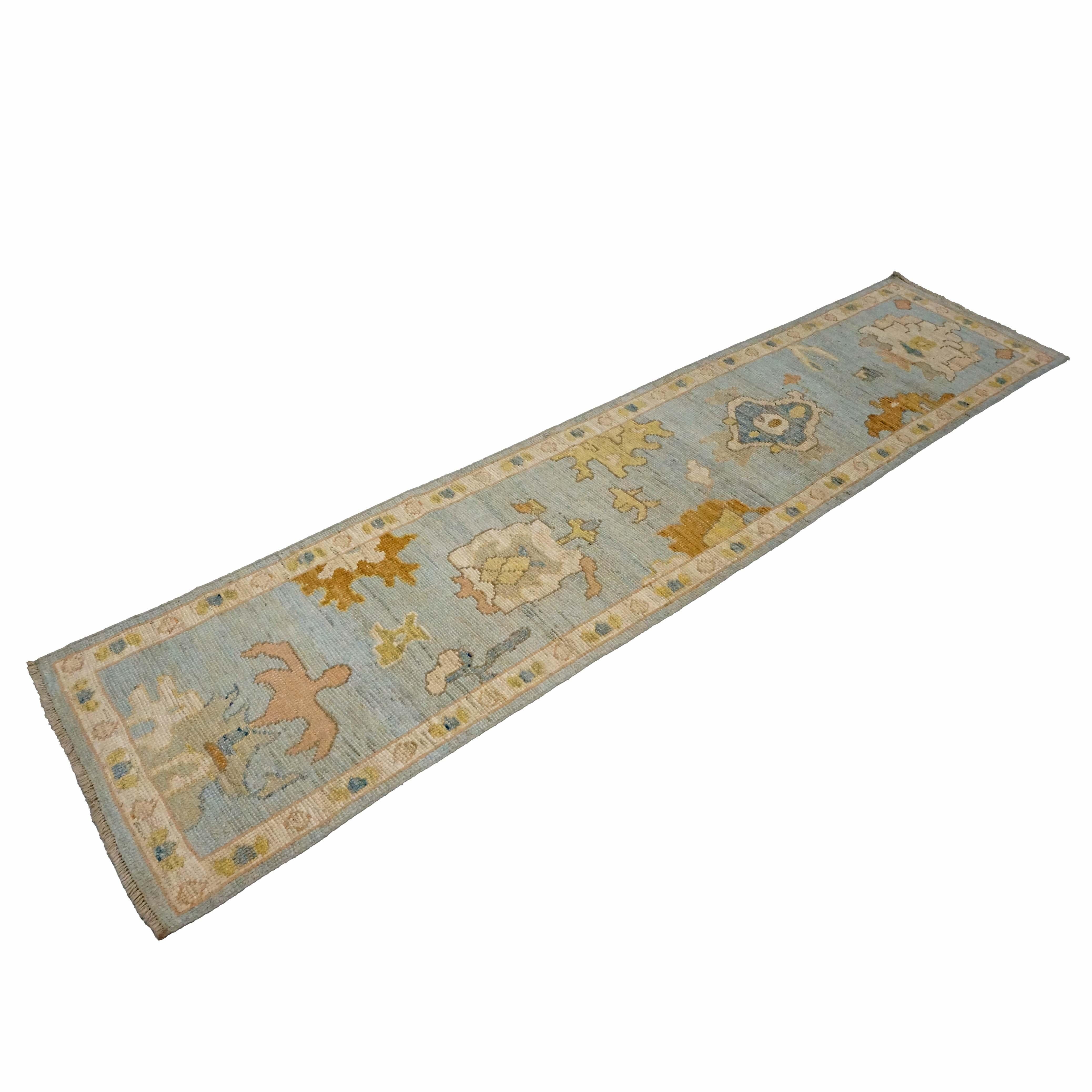 21st Century Turkish Oushak 2X10 Gold, Gray& Ivory, Handmade Area Rug (Tapis de sol fait à la main) en vente 1