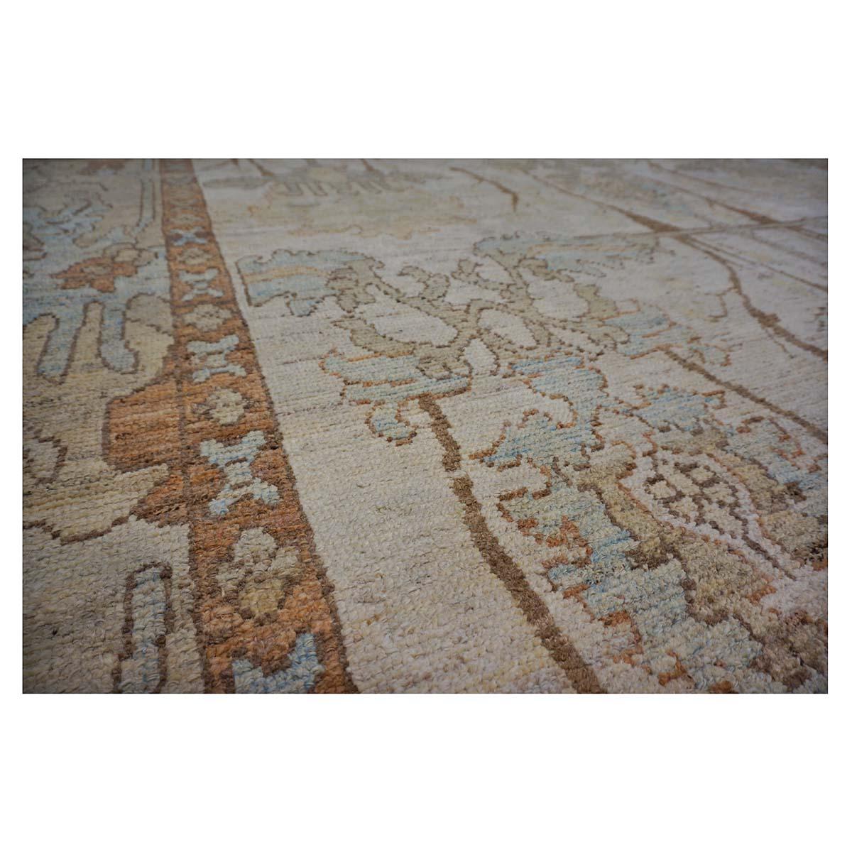 Laine 21st Century Turkish Oushak 3X11 Golden Beige & Khaki Tapis fait main en vente