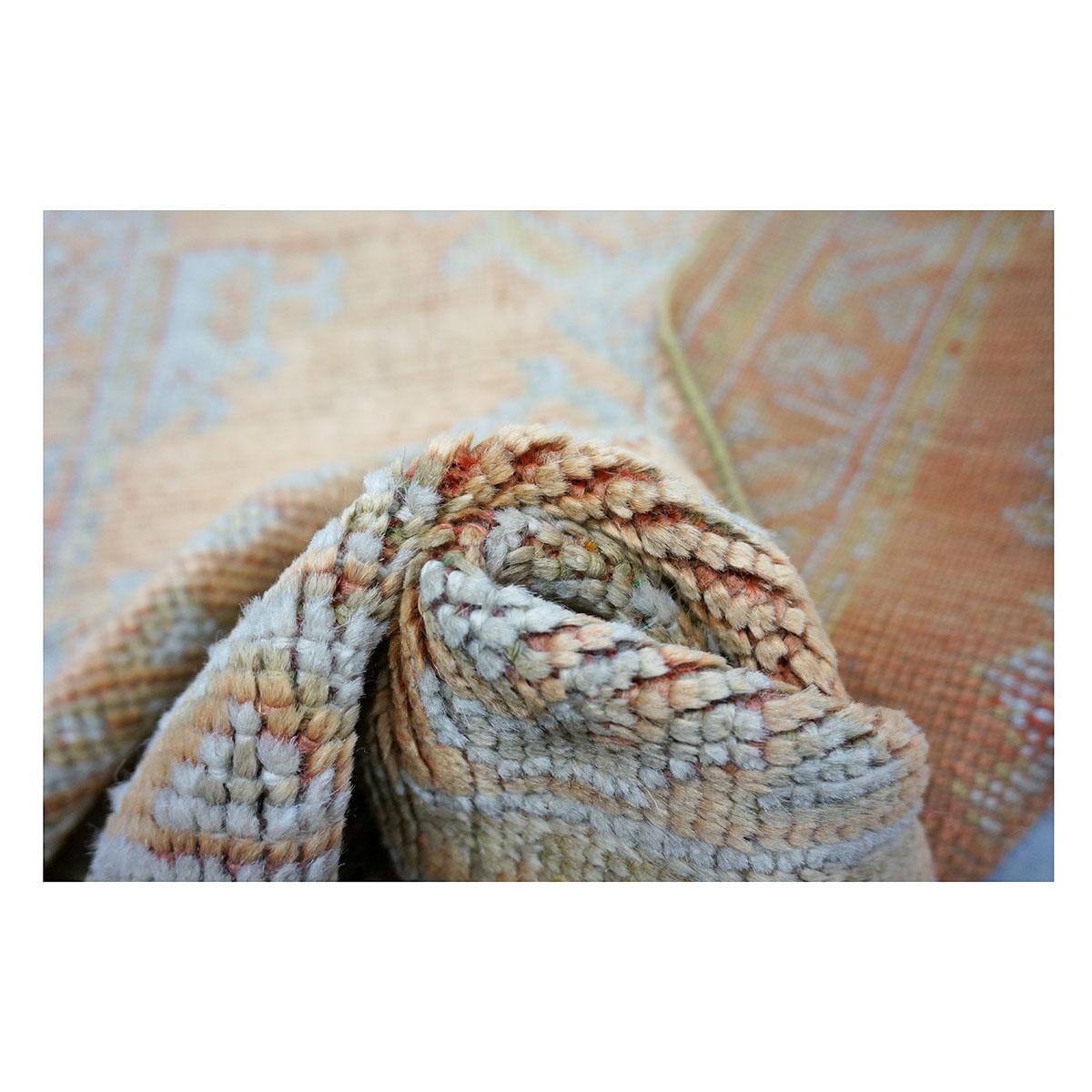 Tappeto turco 21st Century Oushak 3X11 Golden Beige & Khaki fatto a mano in vendita 6