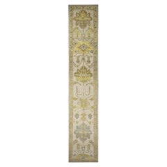 21st Century Turkish Oushak 3X19 Gold& Ivory Handmade Area Rug (Tapis de sol turc 3X19 or et ivoire fait à la main)