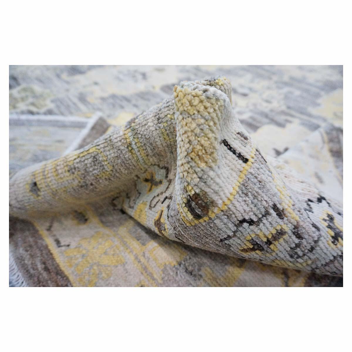 Tapis turc Oushak 8x11 anthracite, jaune et ivoire fait main du 21e siècle en vente 2