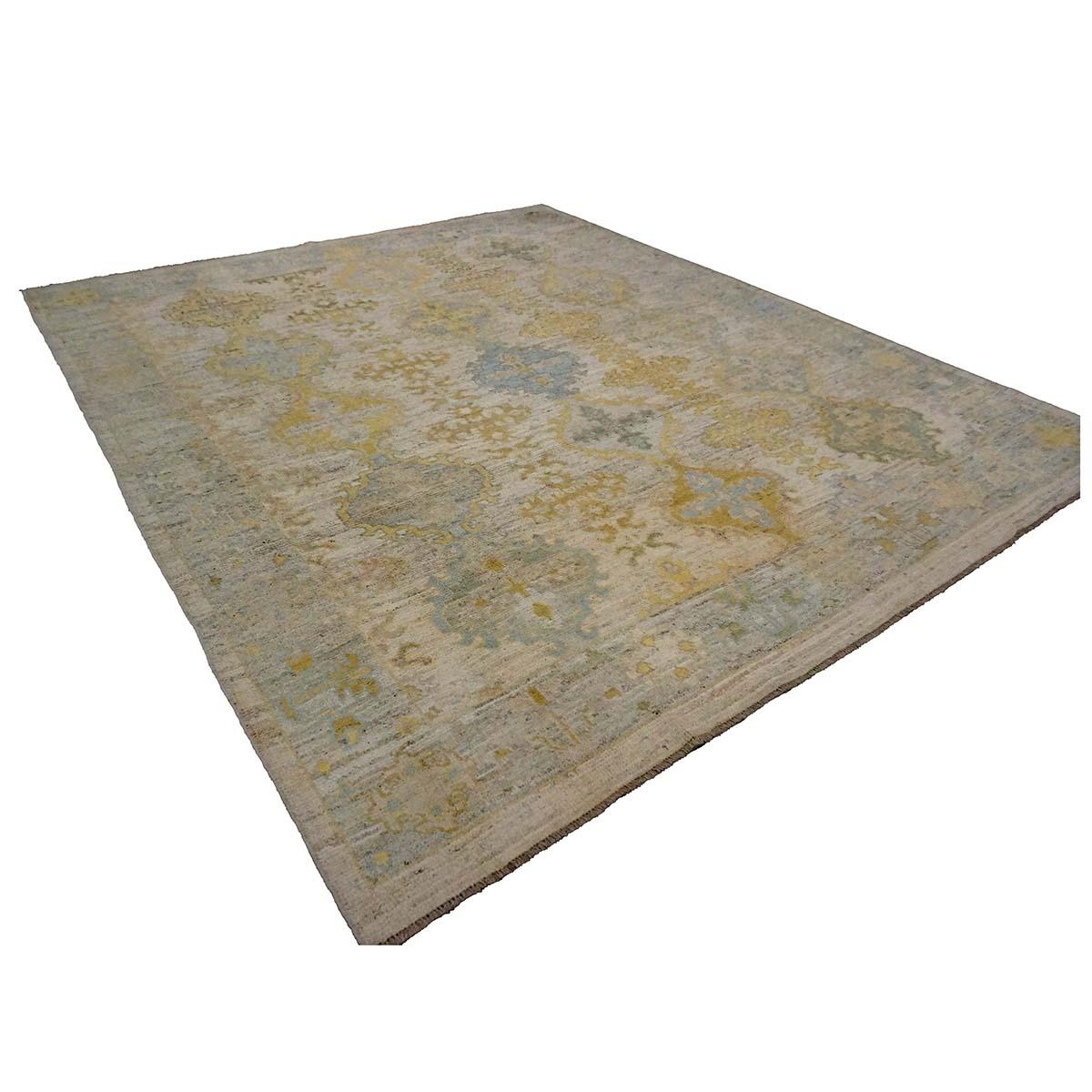 Turc 21st Century Turkish Oushak 9X10 Gold, Gray& Ivory Handmade Area Rug (Tapis de sol turc 9X10 or, gris et ivoire) en vente