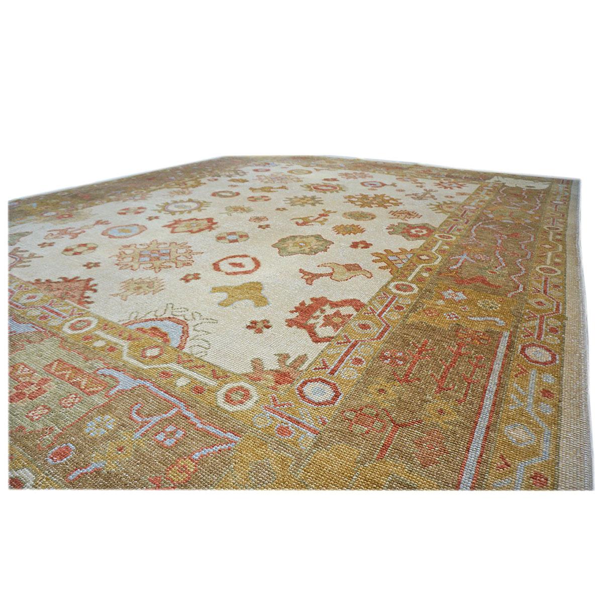 21st Century Turkish Oushak 9x11 Ivory, Yellow, & Rust Handmade Area Rug In Excellent Condition For Sale In Houston, TX