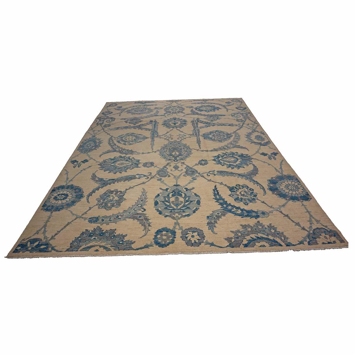   Ashly Fine Rugs présente un tapis turc Oushak 9X12 du 21e siècle, fabriqué à la main. Les tissages d'Oushak ont débuté au sud d'Istanbul, dans une région qui allait donner son nom au tapis, Oushak. Bien que les nomades aient d'abord produit des