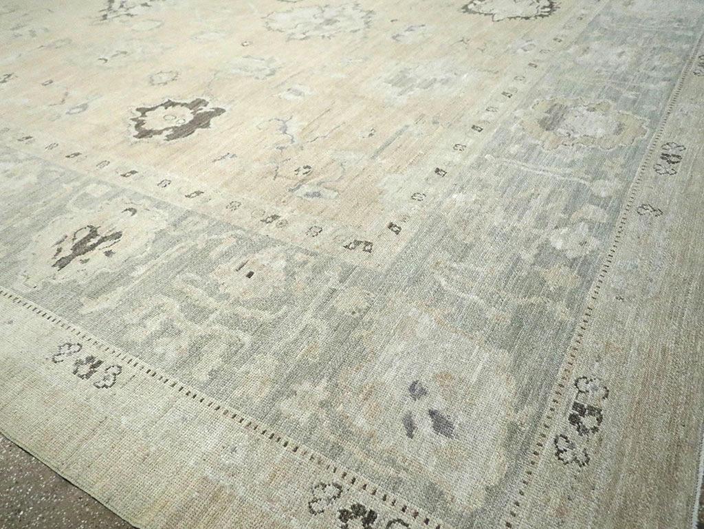 XXI secolo e contemporaneo Tappeto turco Oushak oversize del 21° secolo in vendita