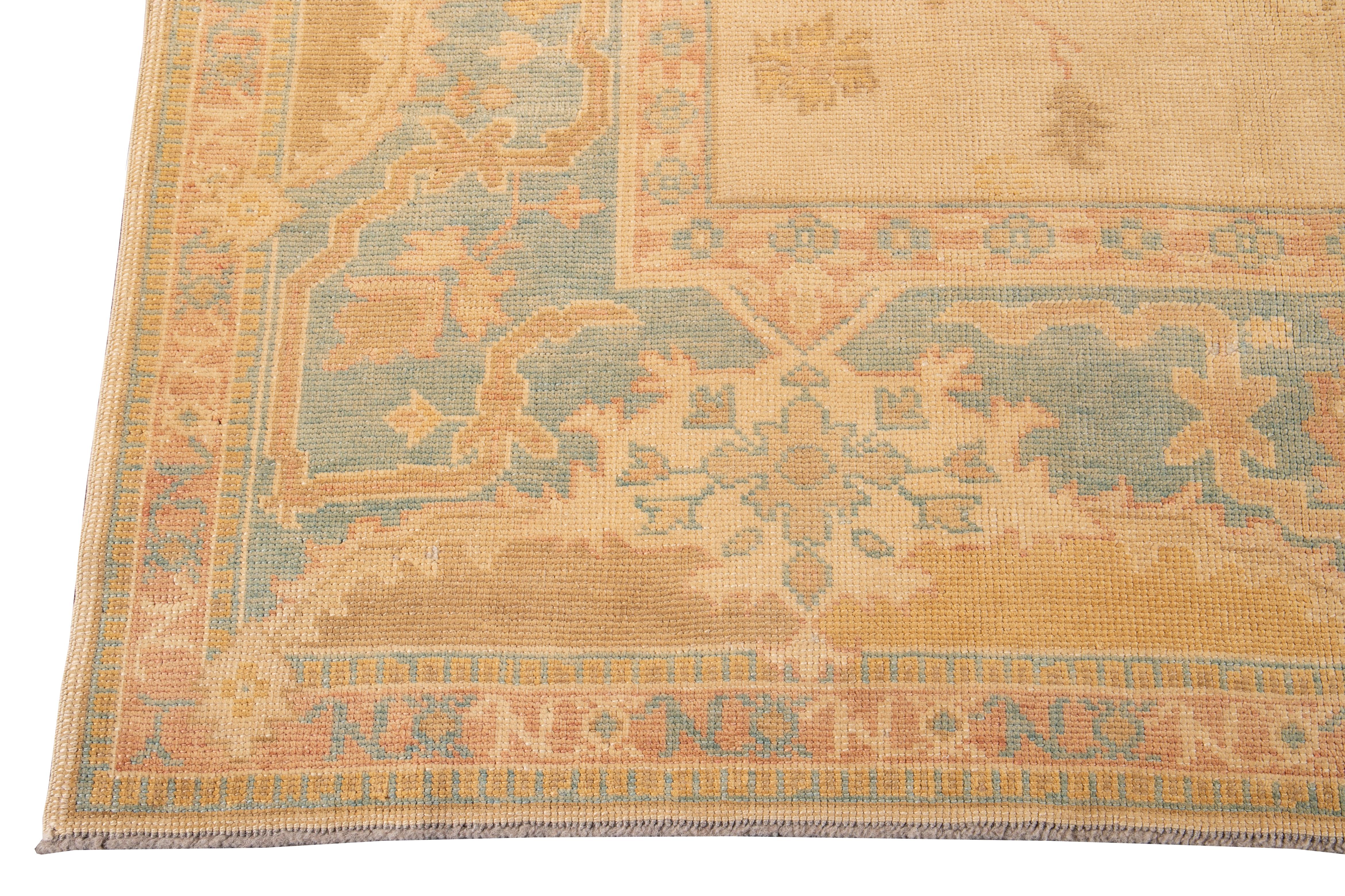 21st Century Turkish Oushak Wool Rug For Sale 7